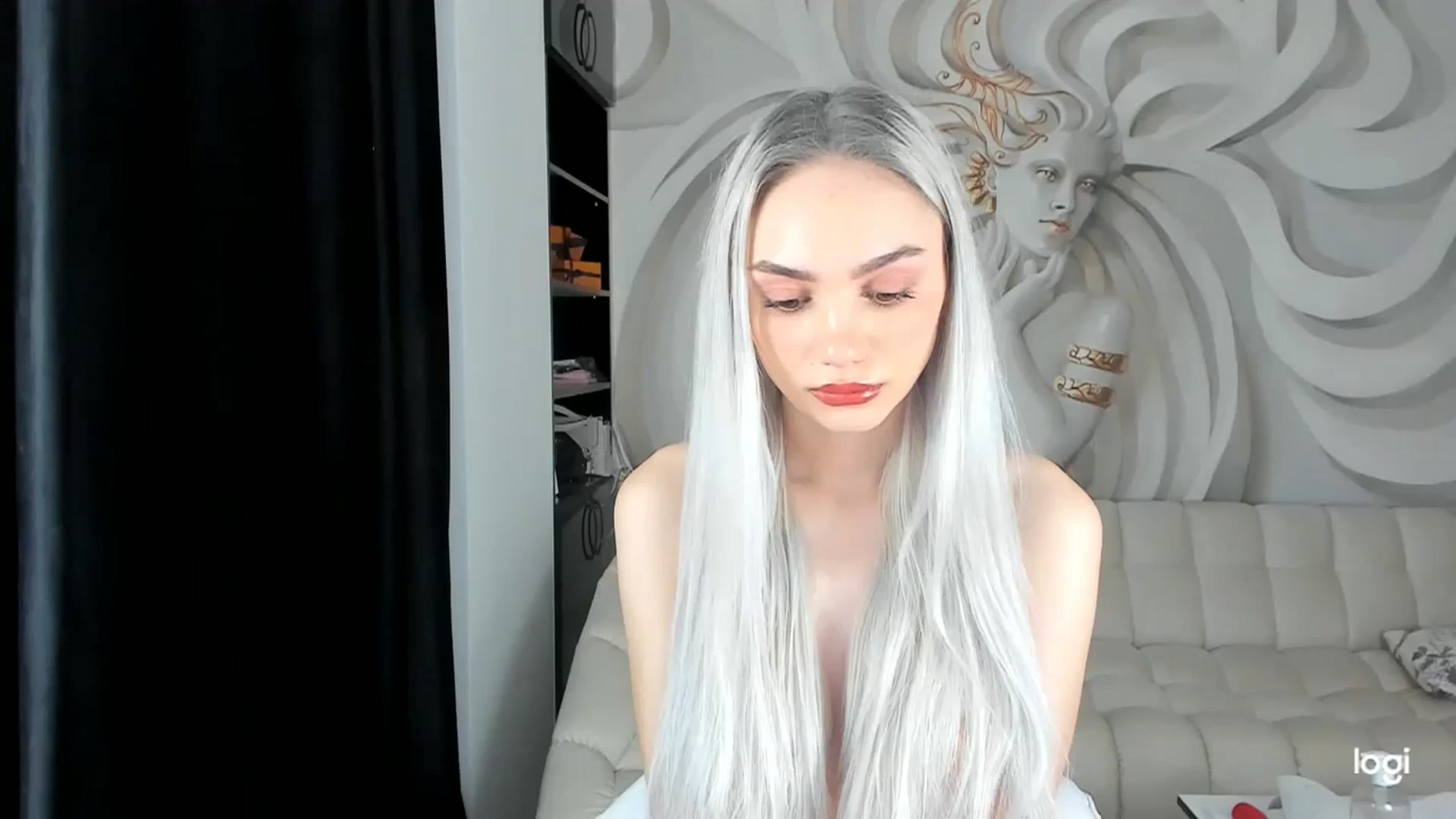 Gallery image thumbnail from HaleySweet18's myfreecams stream on, 12/08/2023, 01:01 image 3 of 20