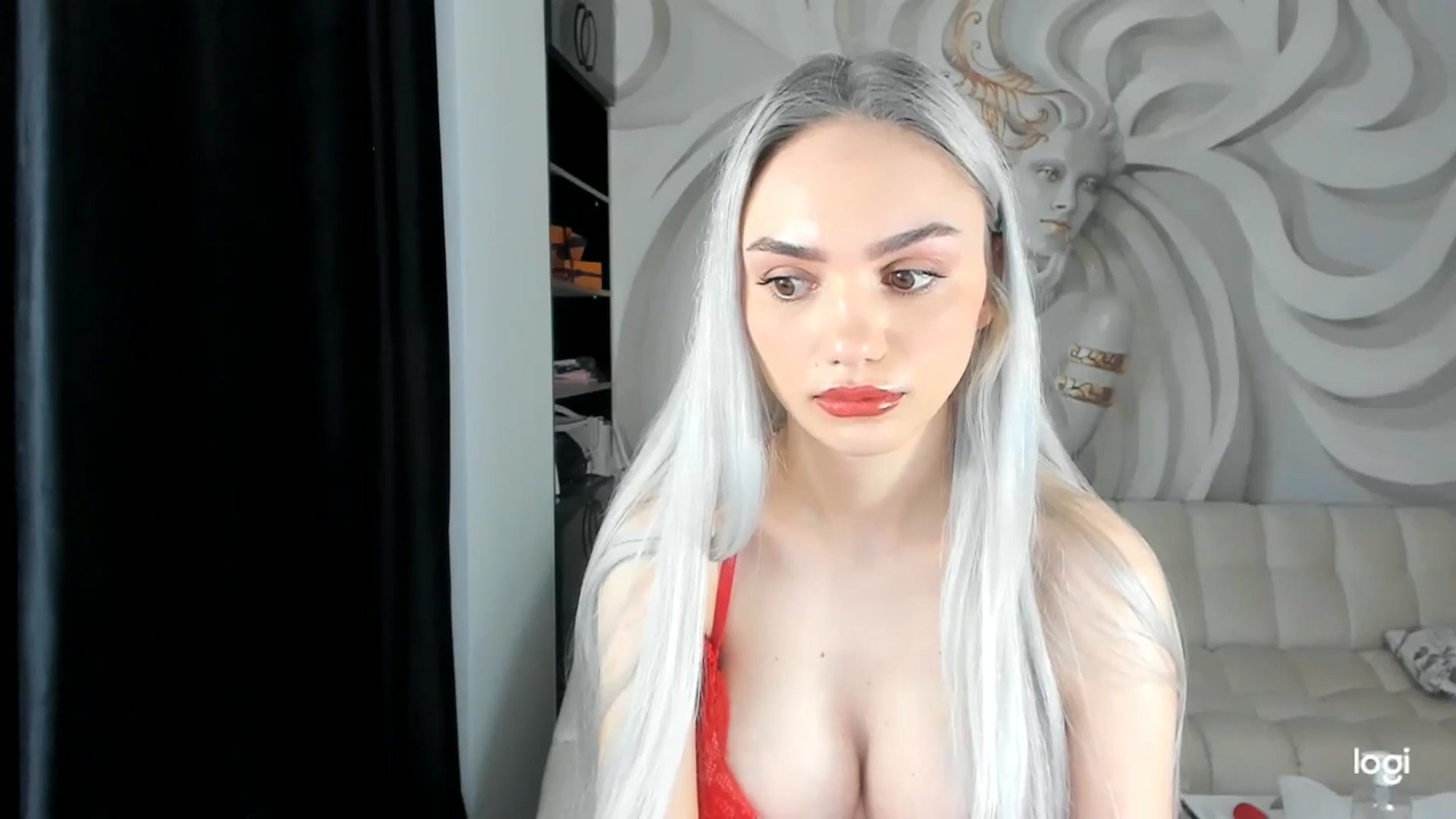 Gallery image thumbnail from HaleySweet18's myfreecams stream on, 12/08/2023, 01:01 image 13 of 20