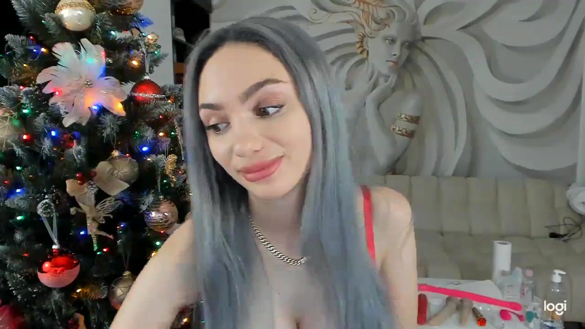 Gallery image thumbnail from HaleySweet18's myfreecams stream on, 12/11/2023, 04:14 image 18 of 20