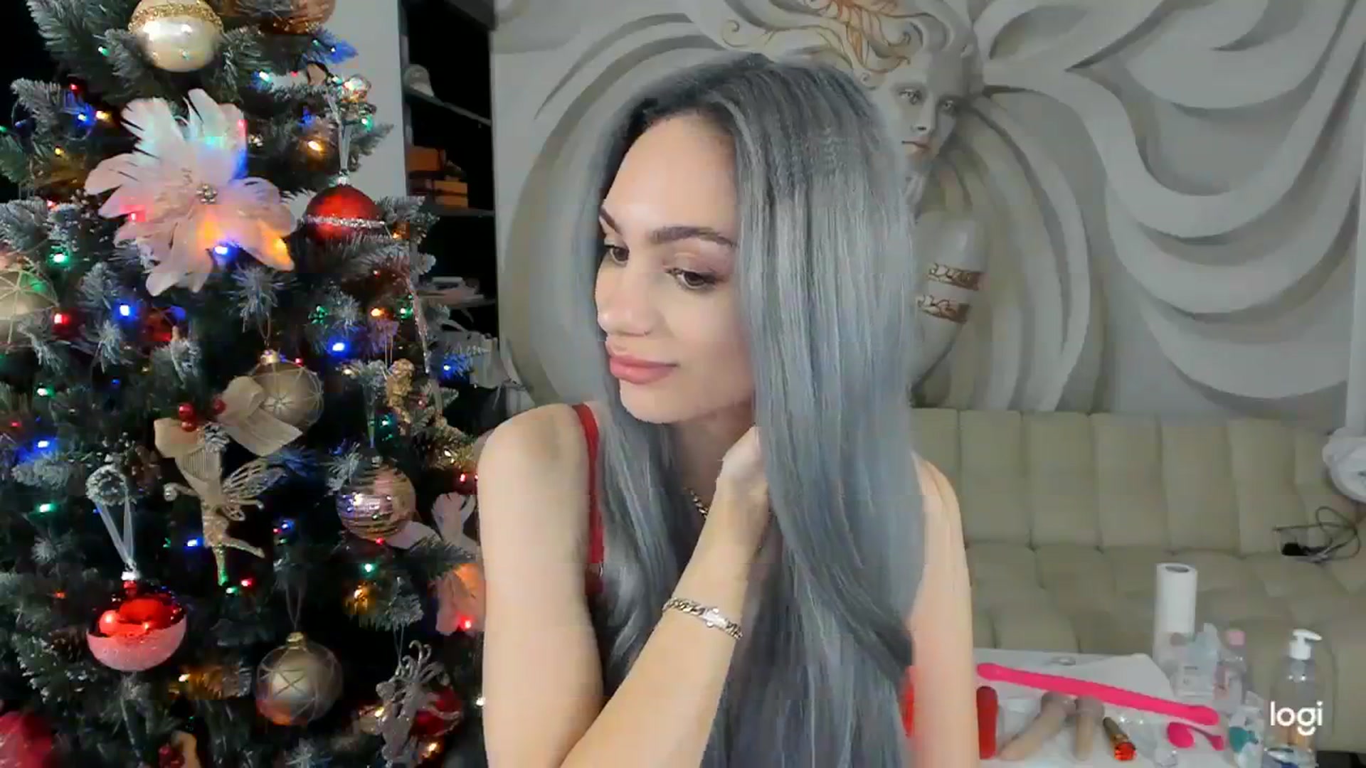 Gallery image thumbnail from HaleySweet18's myfreecams stream on, 12/11/2023, 08:12 image 7 of 20