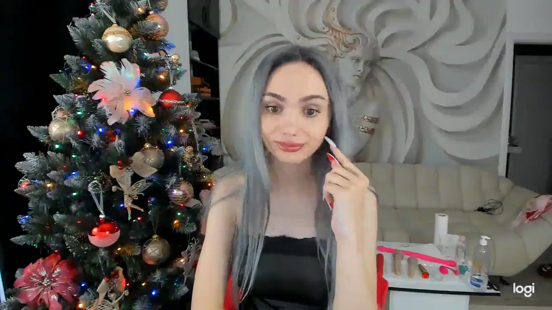 Gallery image thumbnail from HaleySweet18's myfreecams stream on, 12/12/2023, 08:50 image 10 of 20