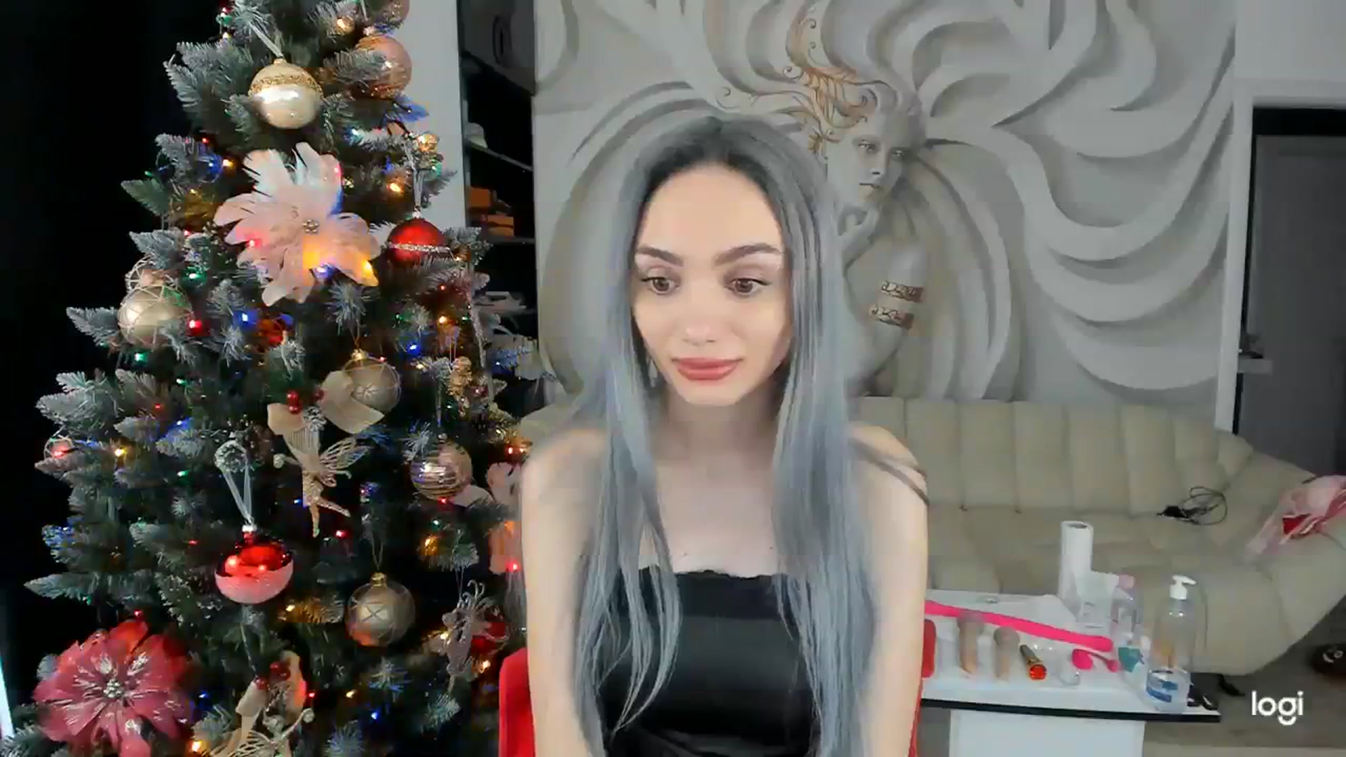 Gallery image thumbnail from HaleySweet18's myfreecams stream on, 12/12/2023, 08:50 image 11 of 20