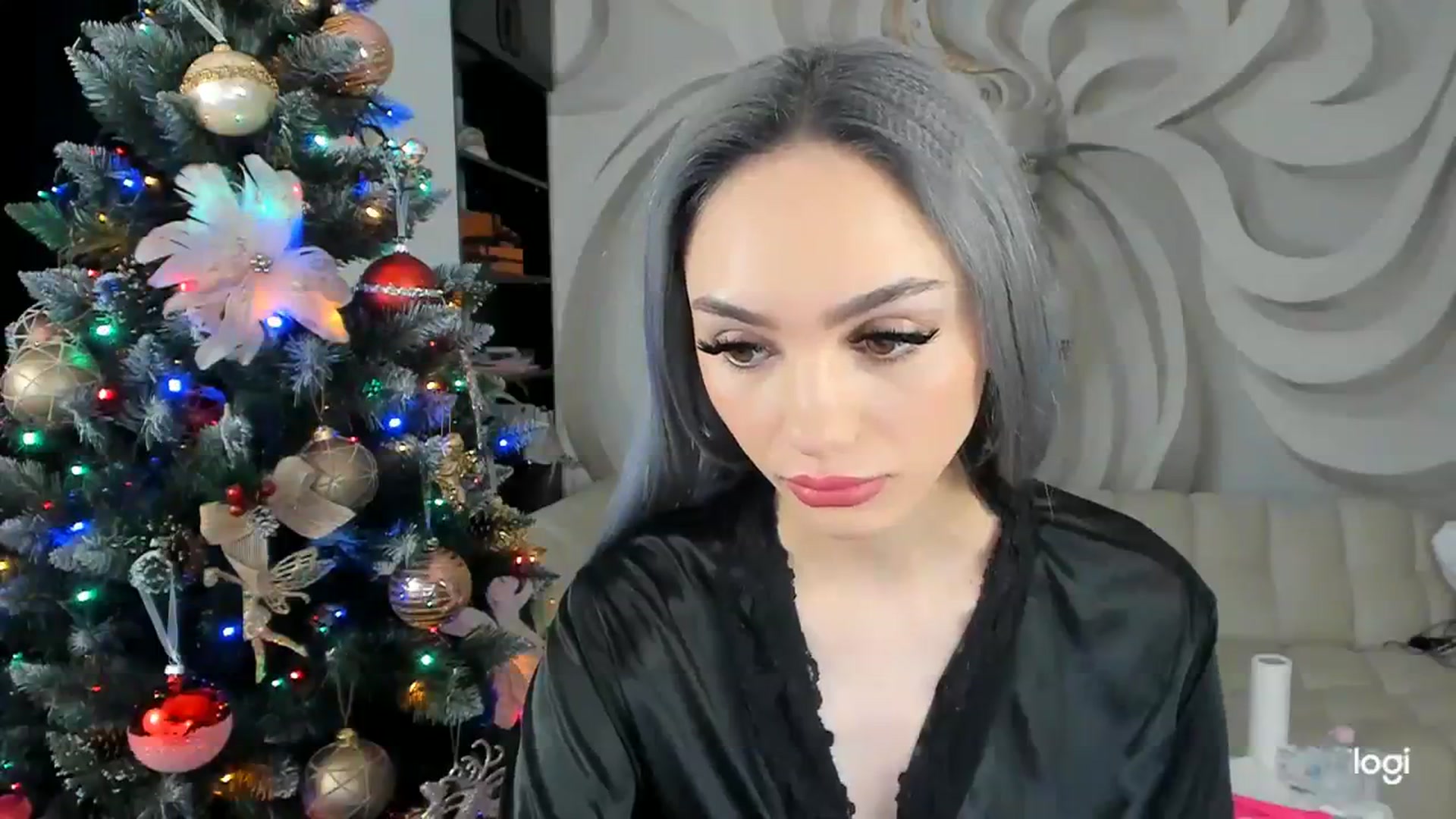 Gallery image thumbnail from HaleySweet18's myfreecams stream on, 12/15/2023, 02:12 image 4 of 20