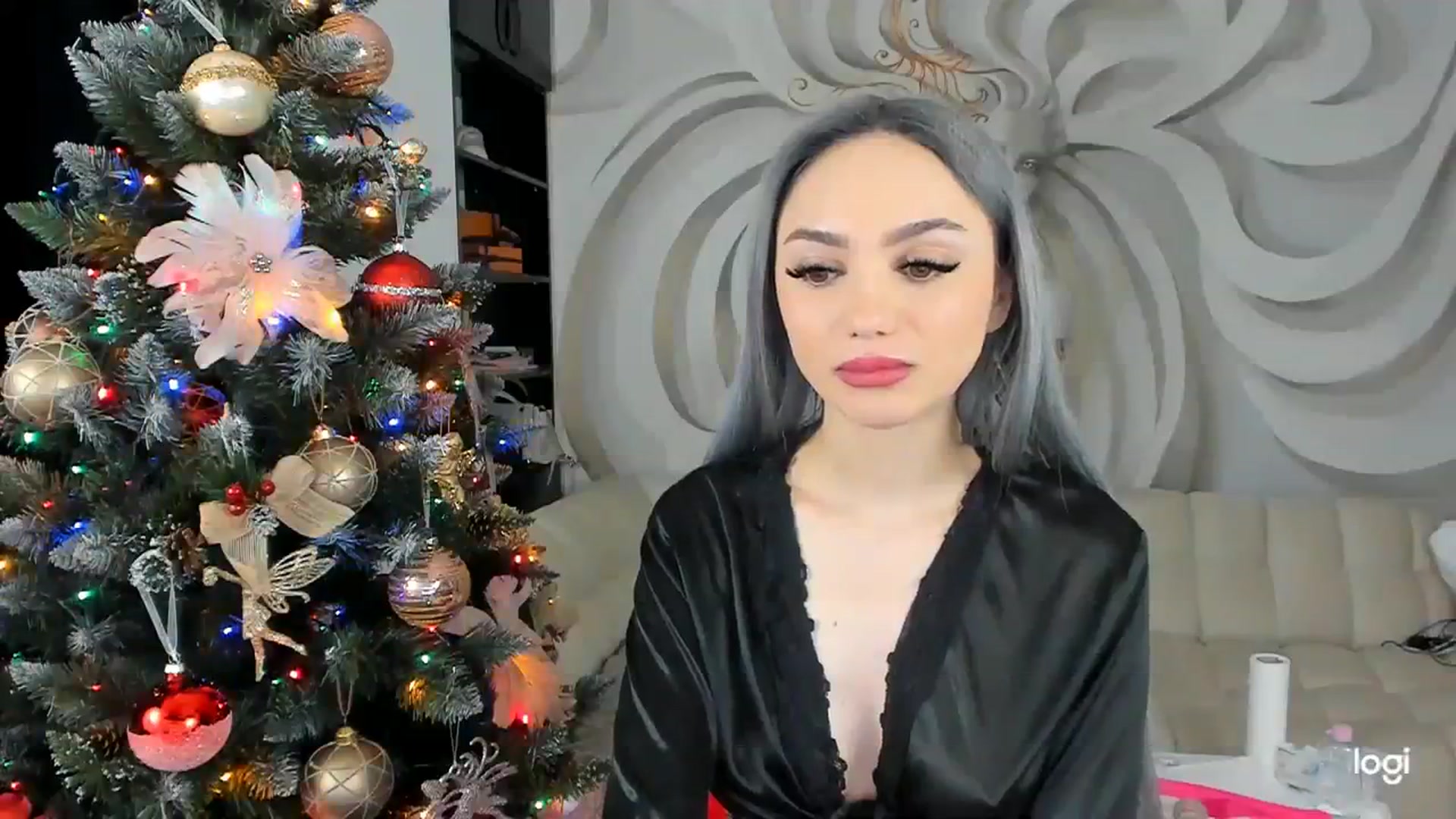 Gallery image thumbnail from HaleySweet18's myfreecams stream on, 12/15/2023, 02:12 image 14 of 20