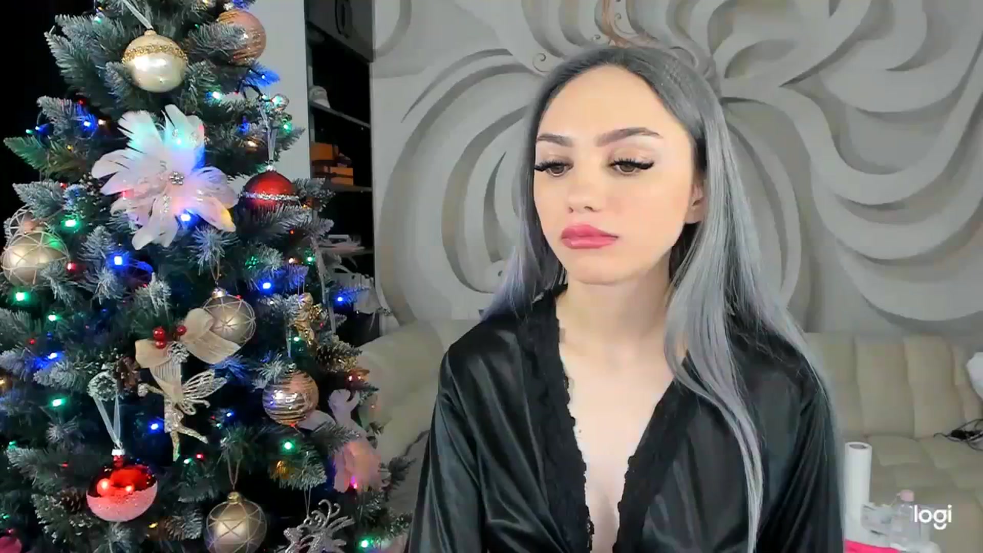 Gallery image thumbnail from HaleySweet18's myfreecams stream on, 12/15/2023, 02:12 image 10 of 20