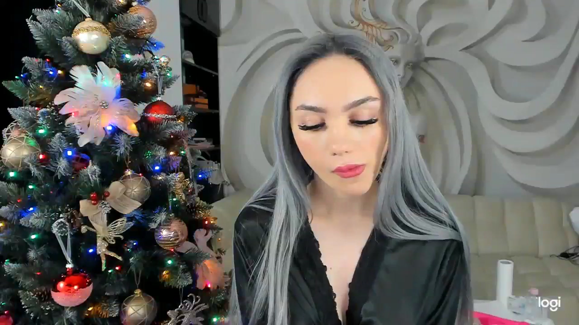 Gallery image thumbnail from HaleySweet18's myfreecams stream on, 12/15/2023, 02:12 image 2 of 20