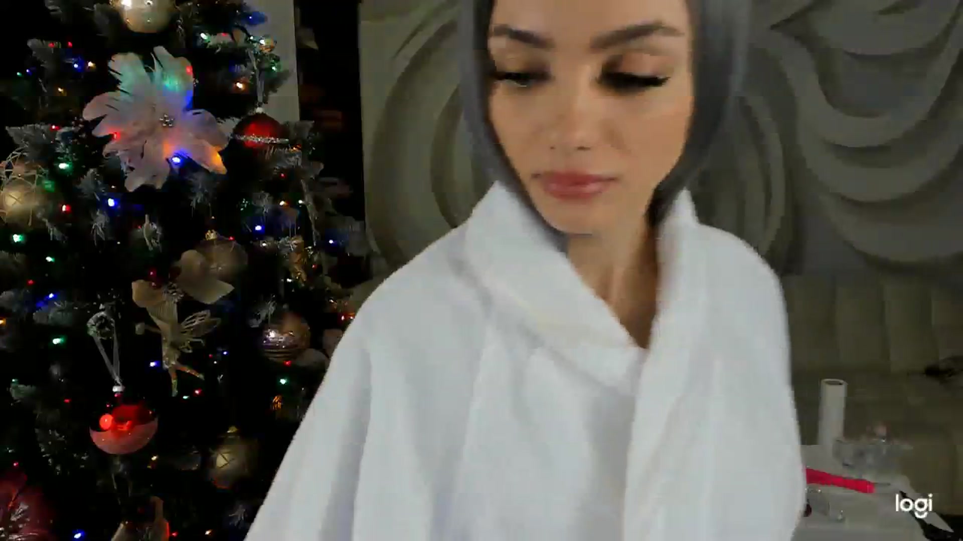 Gallery image thumbnail from HaleySweet18's myfreecams stream on, 12/15/2023, 07:19 image 11 of 20