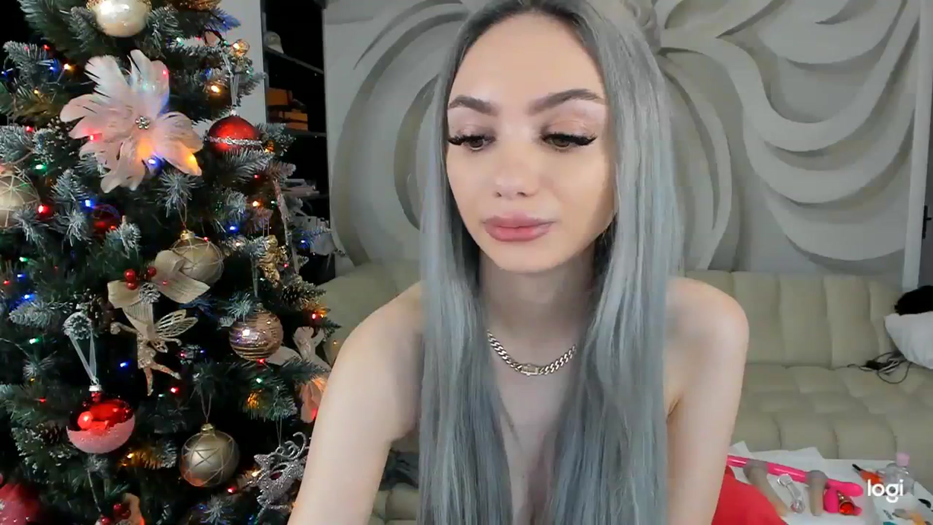 Gallery image thumbnail from HaleySweet18's myfreecams stream on, 12/20/2023, 05:41 image 16 of 20