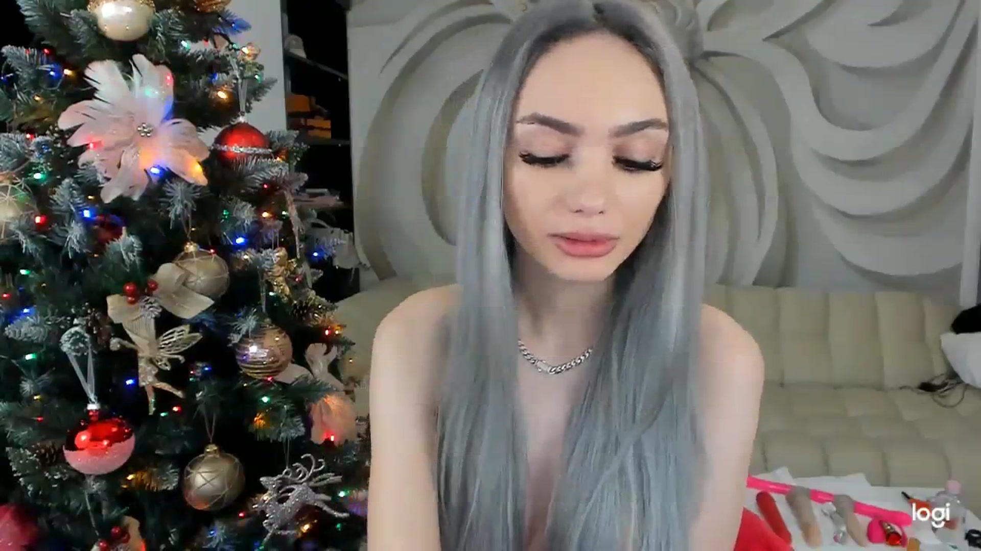 Gallery image thumbnail from HaleySweet18's myfreecams stream on, 12/20/2023, 07:32 image 3 of 20