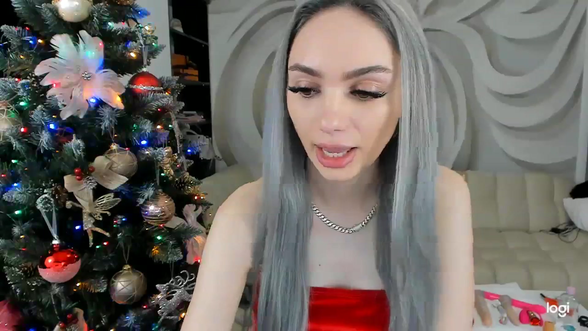 Gallery image thumbnail from HaleySweet18's myfreecams stream on, 12/20/2023, 07:32 image 14 of 20