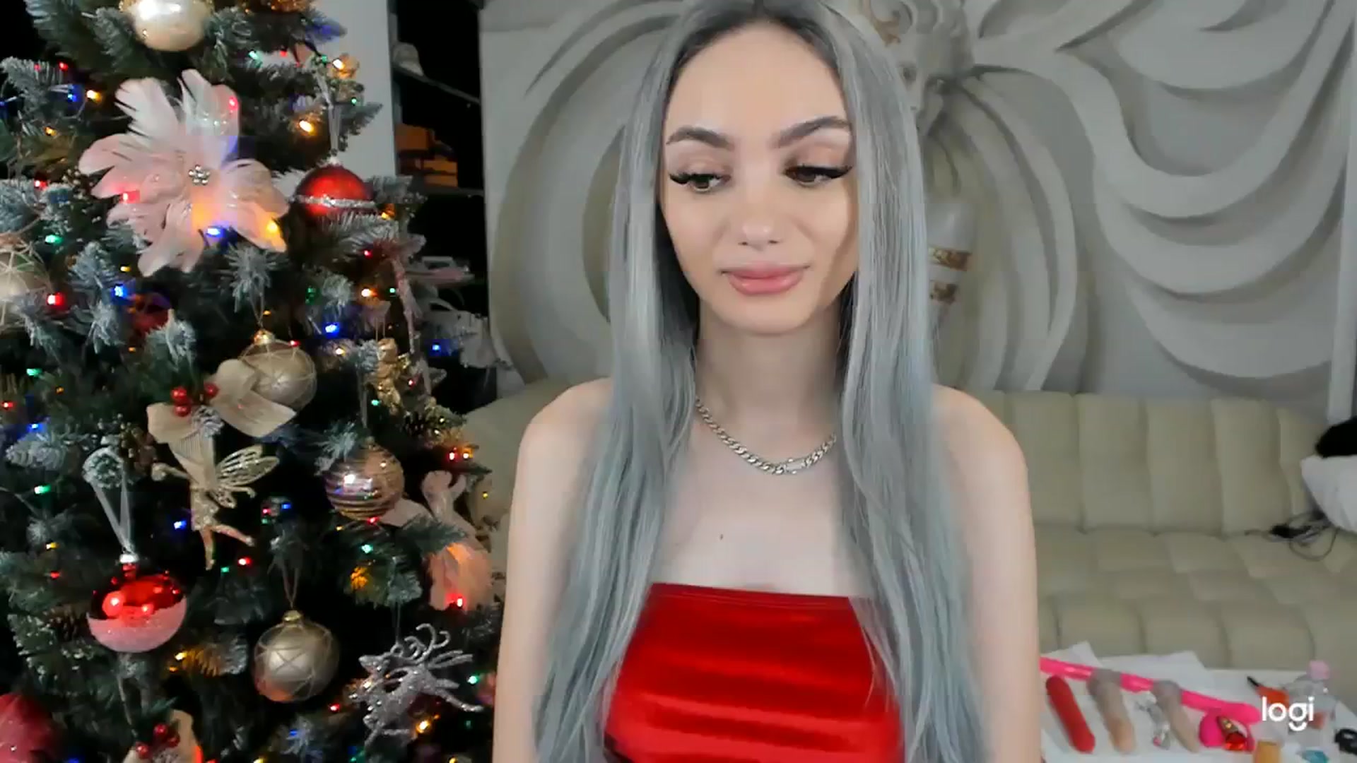 Gallery image thumbnail from HaleySweet18's myfreecams stream on, 12/20/2023, 07:32 image 13 of 20