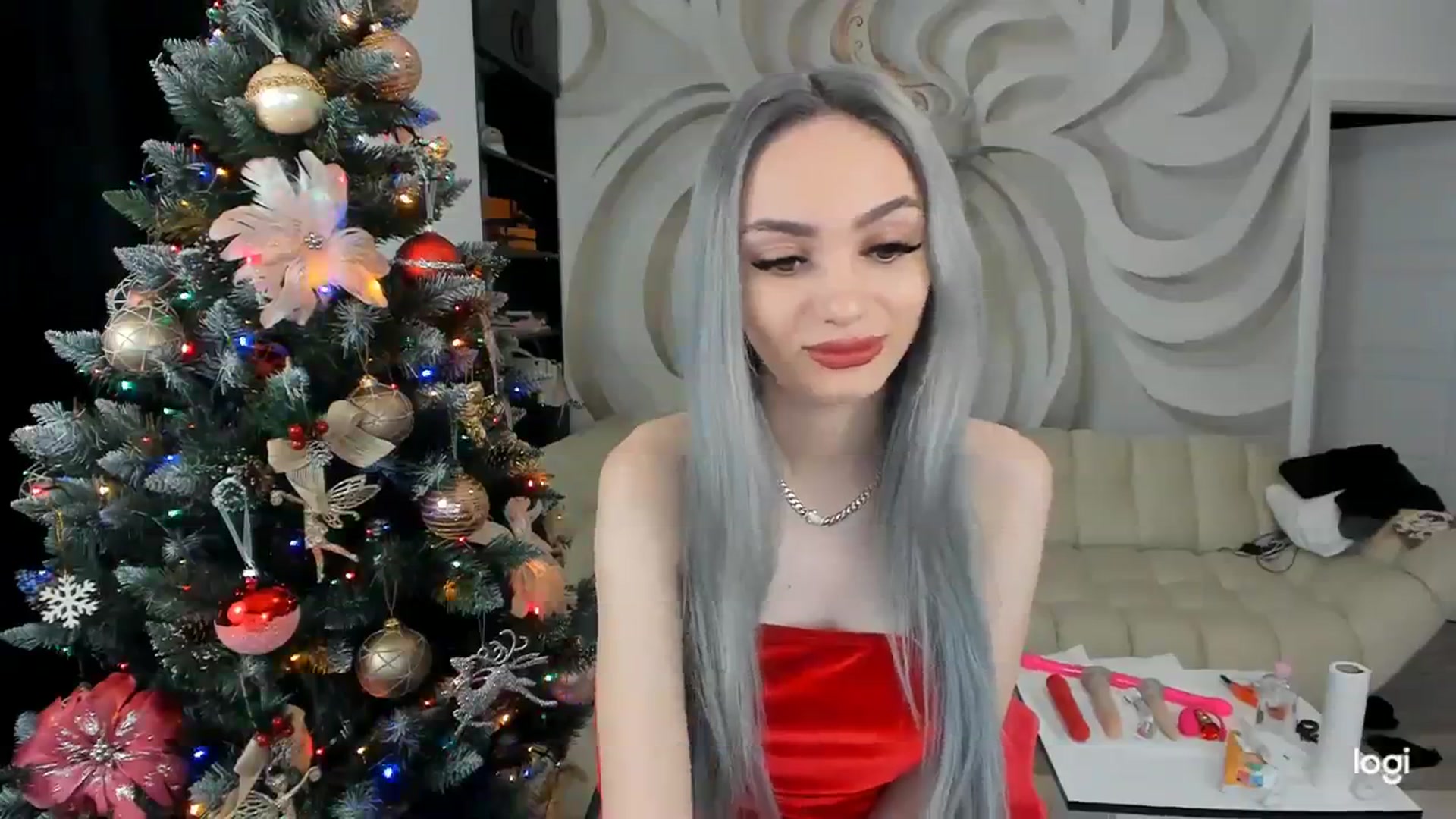 Gallery image thumbnail from HaleySweet18's myfreecams stream on, 12/20/2023, 22:26 image 2 of 20