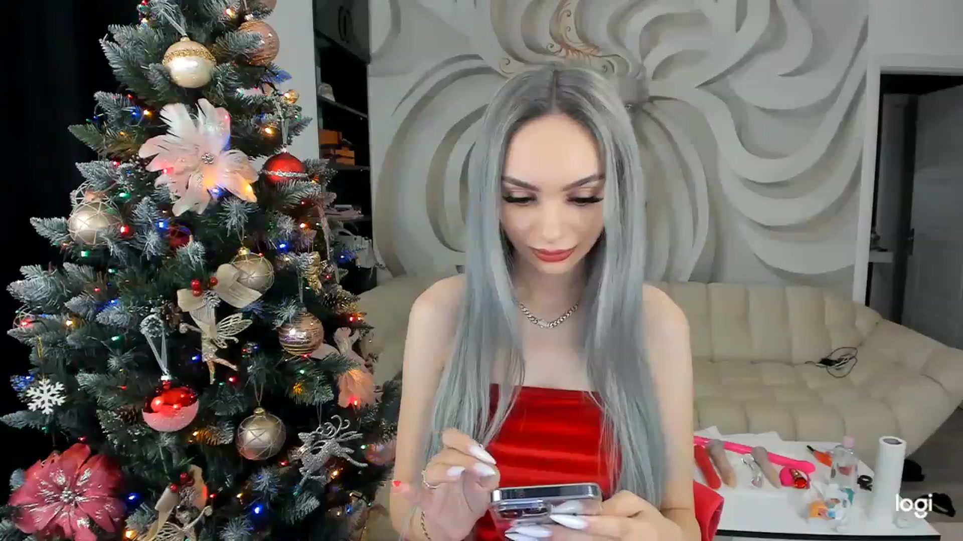 Gallery image thumbnail from HaleySweet18's myfreecams stream on, 12/20/2023, 23:58 image 15 of 20