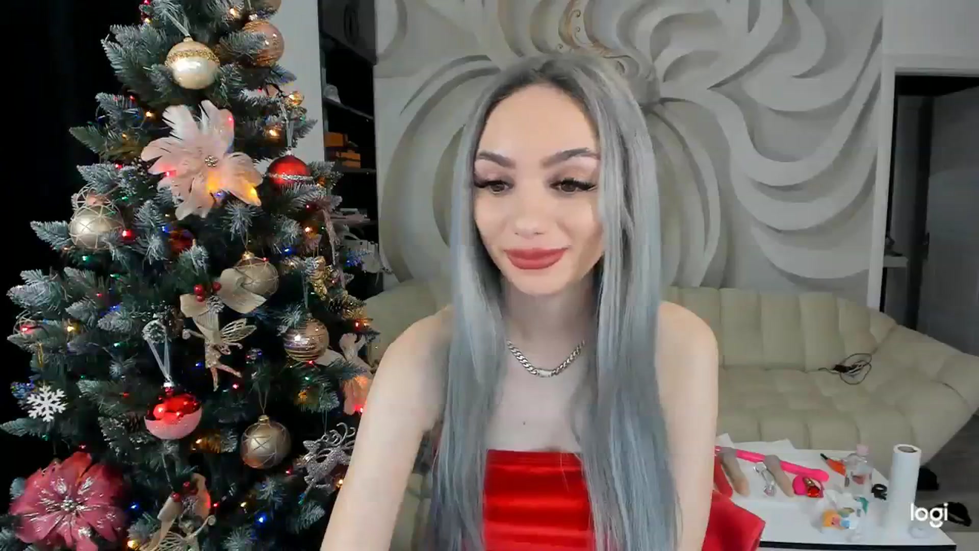 Gallery image thumbnail from HaleySweet18's myfreecams stream on, 12/20/2023, 23:58 image 18 of 20