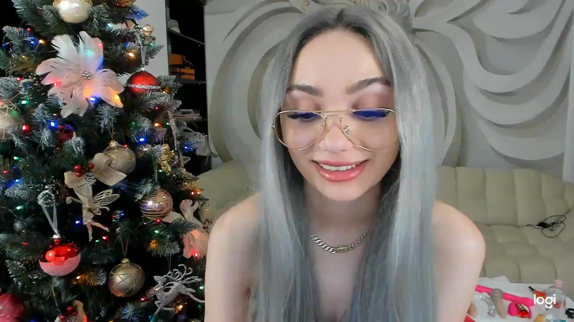 Gallery image thumbnail from HaleySweet18's myfreecams stream on, 12/21/2023, 07:34 image 7 of 20