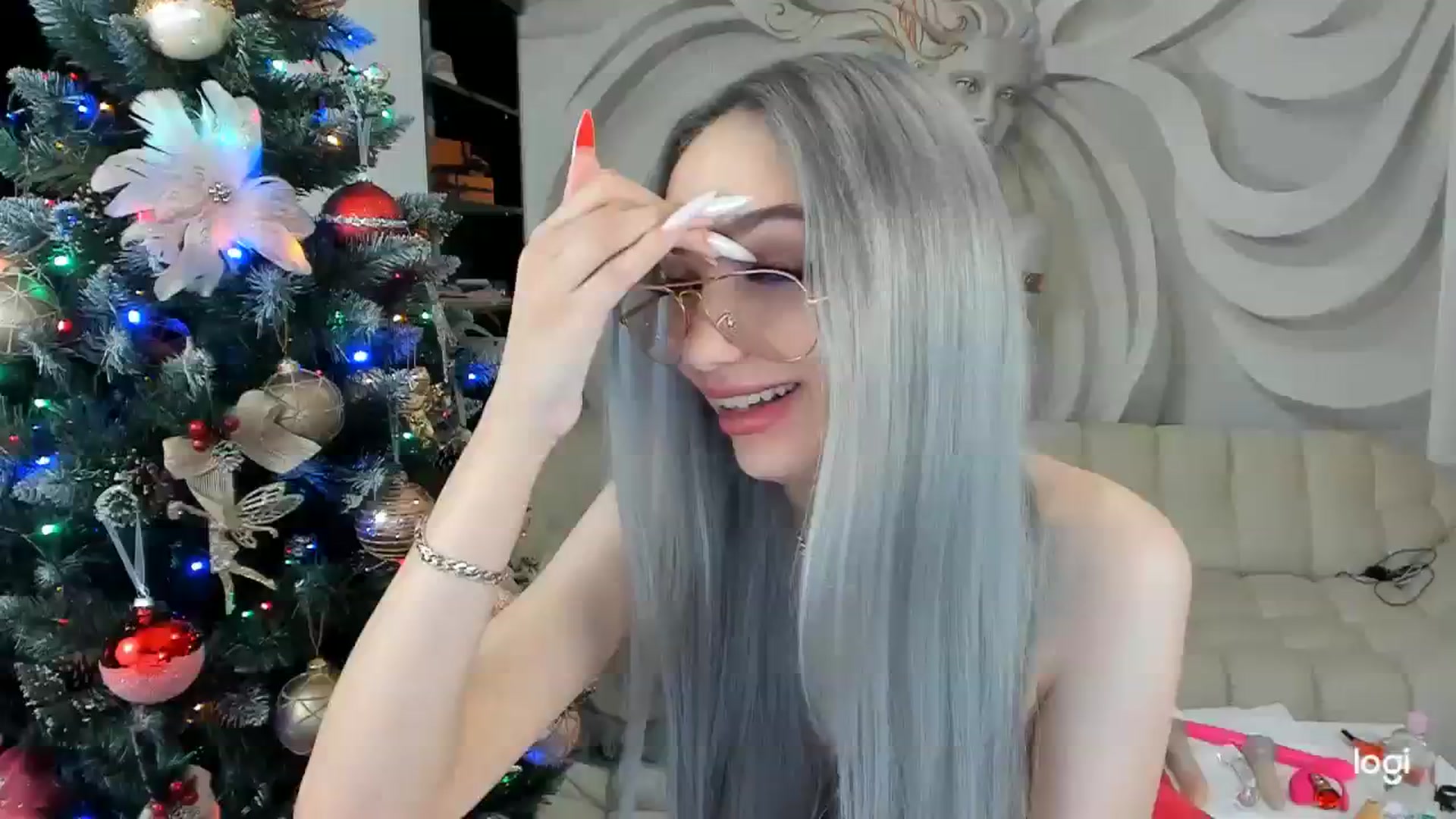 Gallery image thumbnail from HaleySweet18's myfreecams stream on, 12/21/2023, 07:34 image 1 of 20