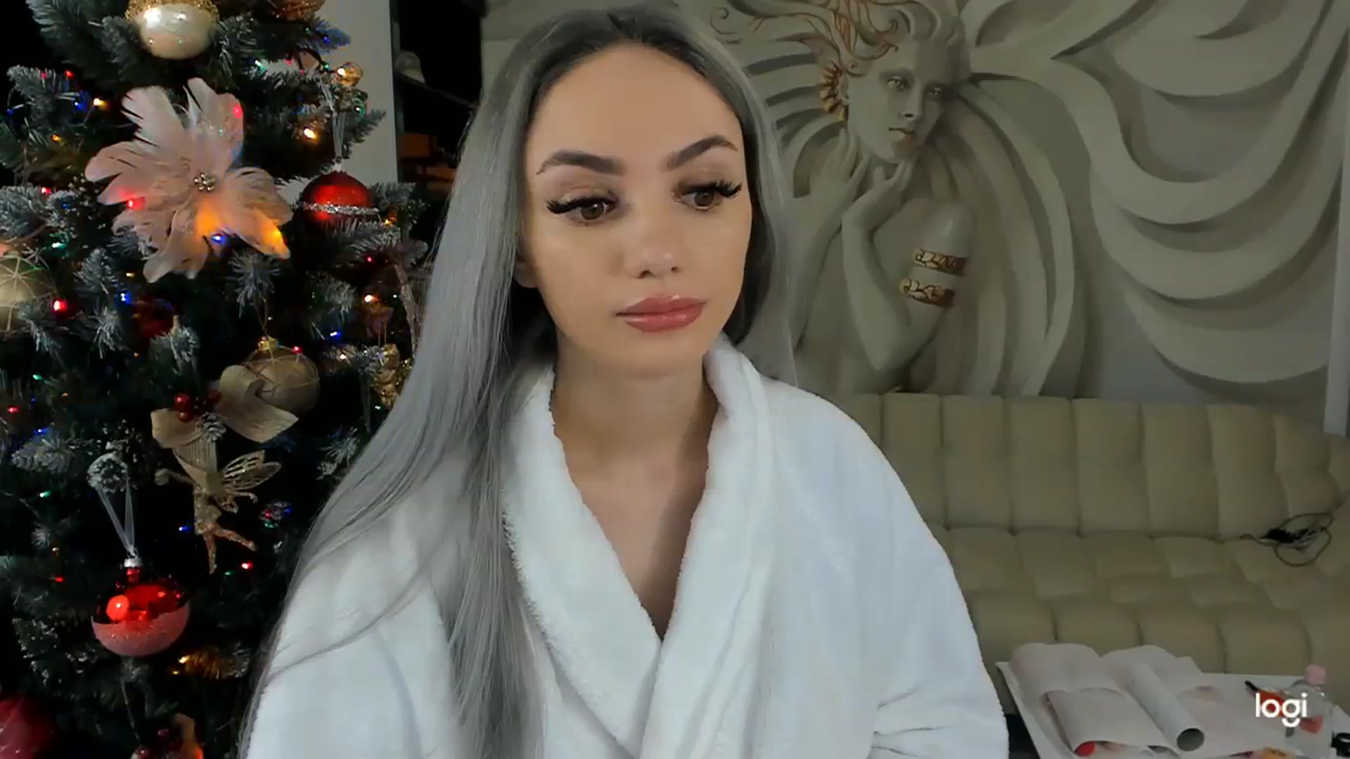 Gallery image thumbnail from HaleySweet18's myfreecams stream on, 12/21/2023, 22:46 image 2 of 20