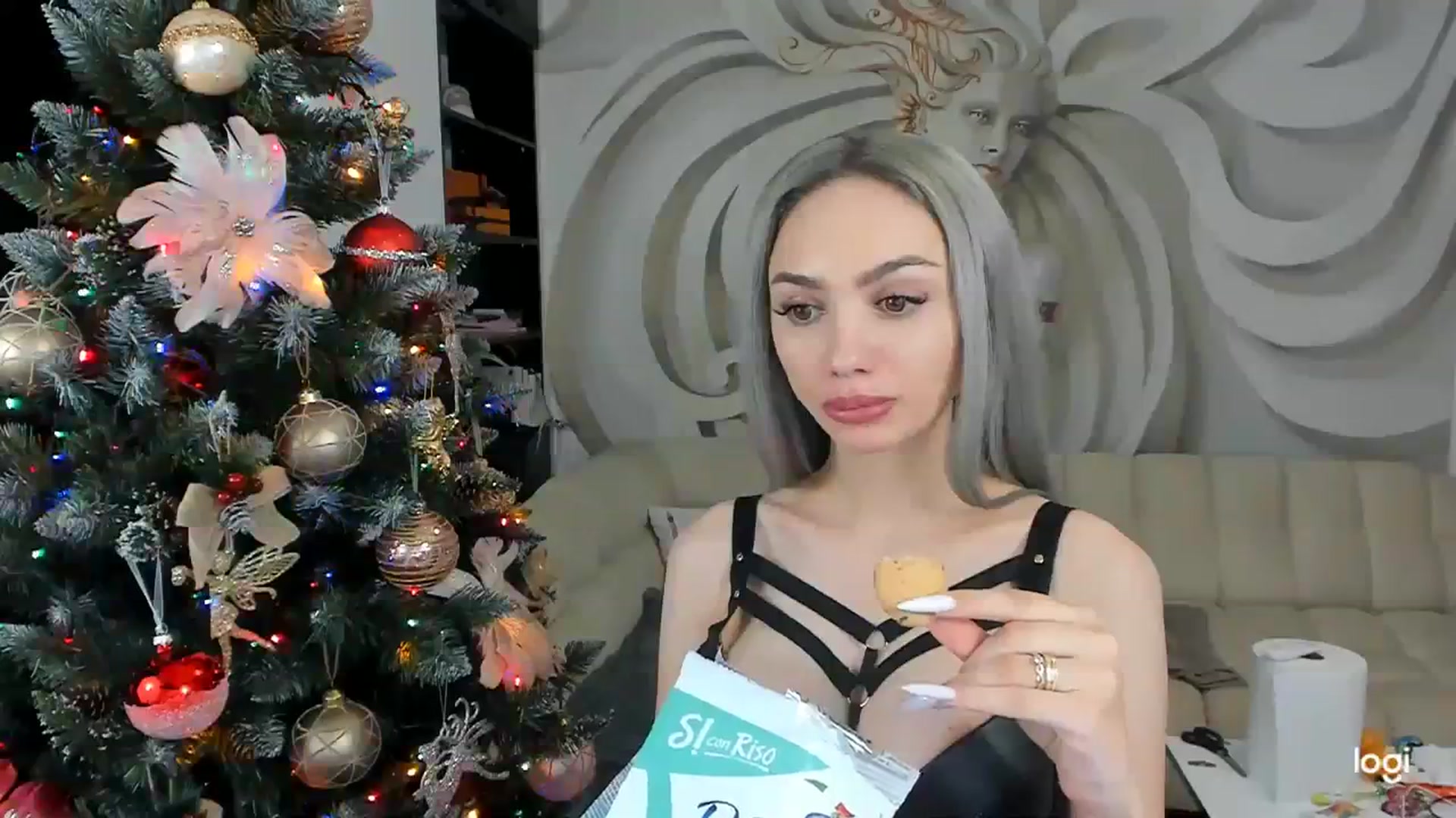 Gallery image thumbnail from HaleySweet18's myfreecams stream on, 01/03/2024, 05:14 image 7 of 20