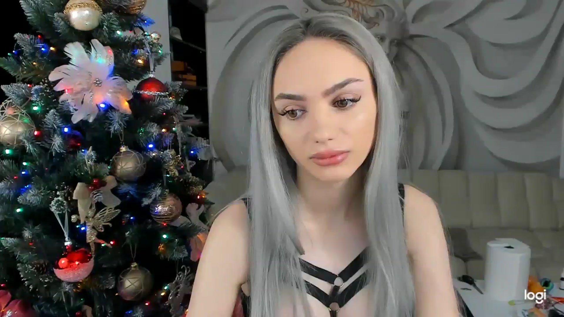 Gallery image thumbnail from HaleySweet18's myfreecams stream on, 01/03/2024, 20:48 image 20 of 20