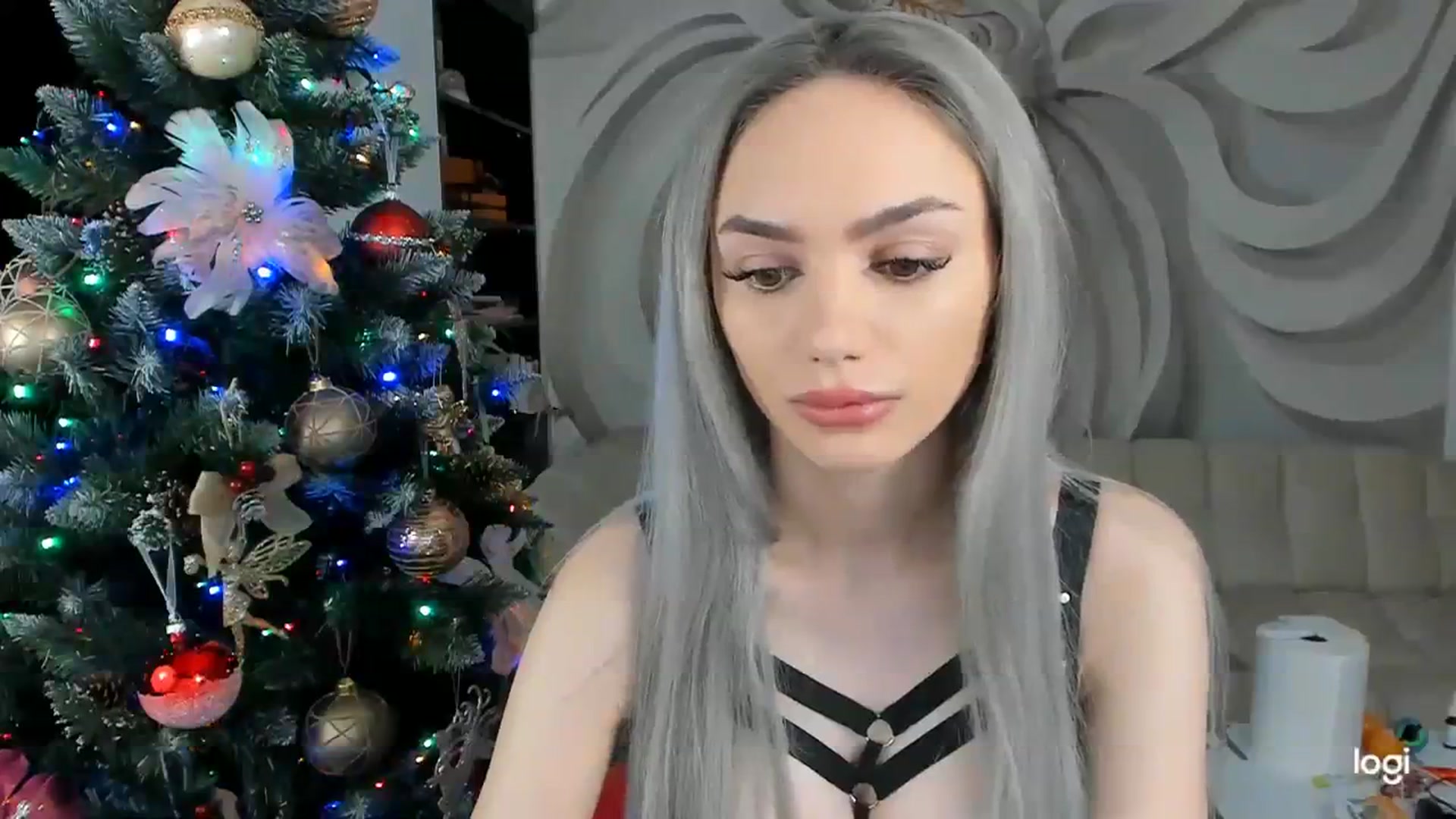 Gallery image thumbnail from HaleySweet18's myfreecams stream on, 01/03/2024, 20:48 image 17 of 20