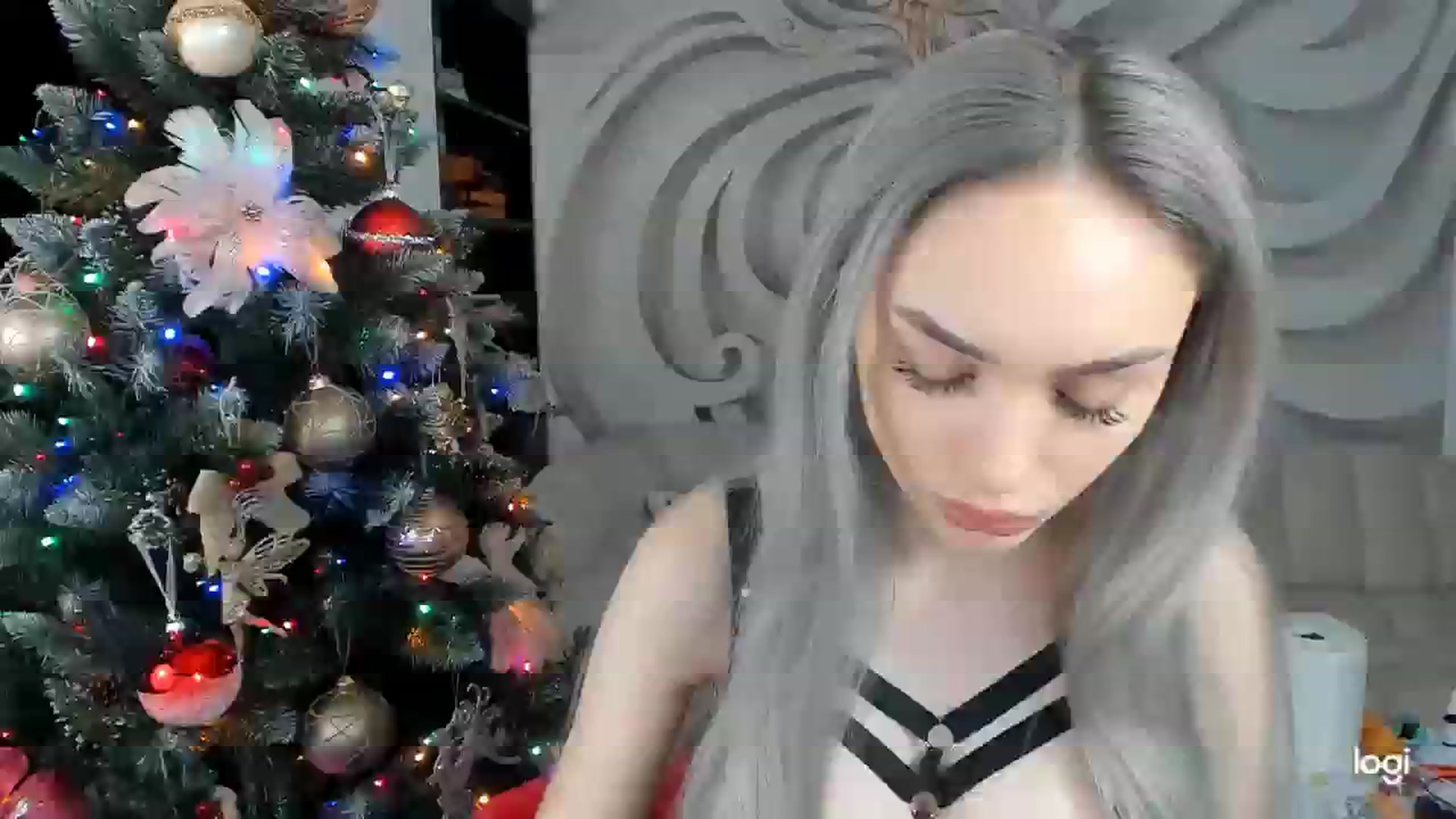 Gallery image thumbnail from HaleySweet18's myfreecams stream on, 01/03/2024, 20:48 image 2 of 20