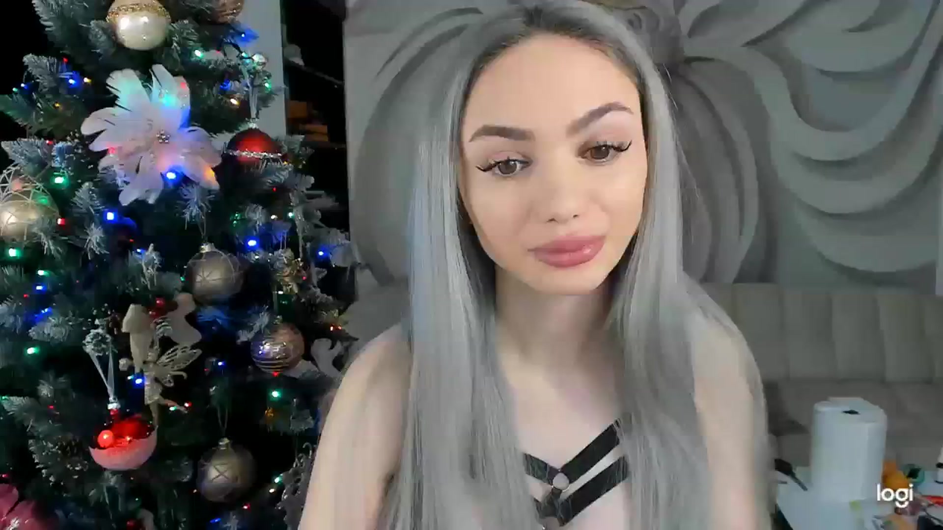 Gallery image thumbnail from HaleySweet18's myfreecams stream on, 01/03/2024, 20:48 image 4 of 20
