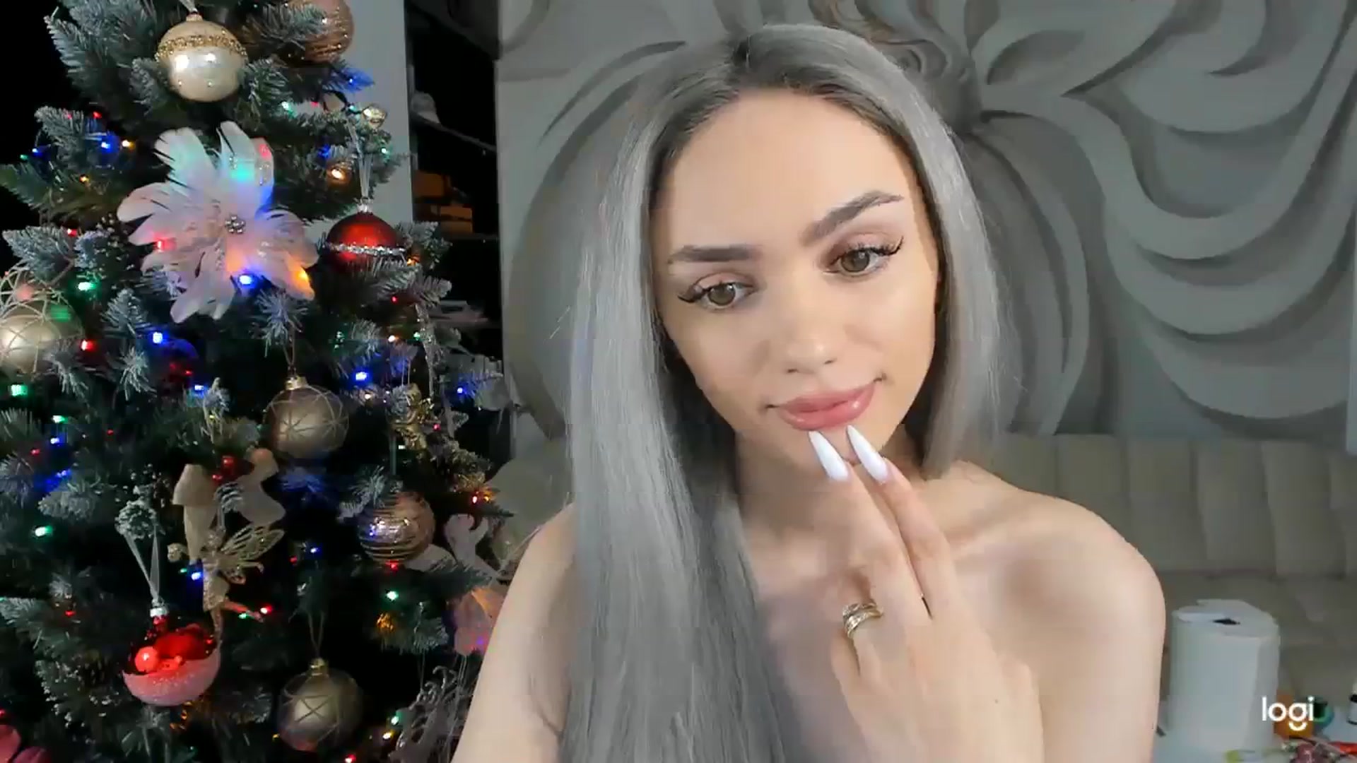 Gallery image thumbnail from HaleySweet18's myfreecams stream on, 01/03/2024, 22:09 image 17 of 20