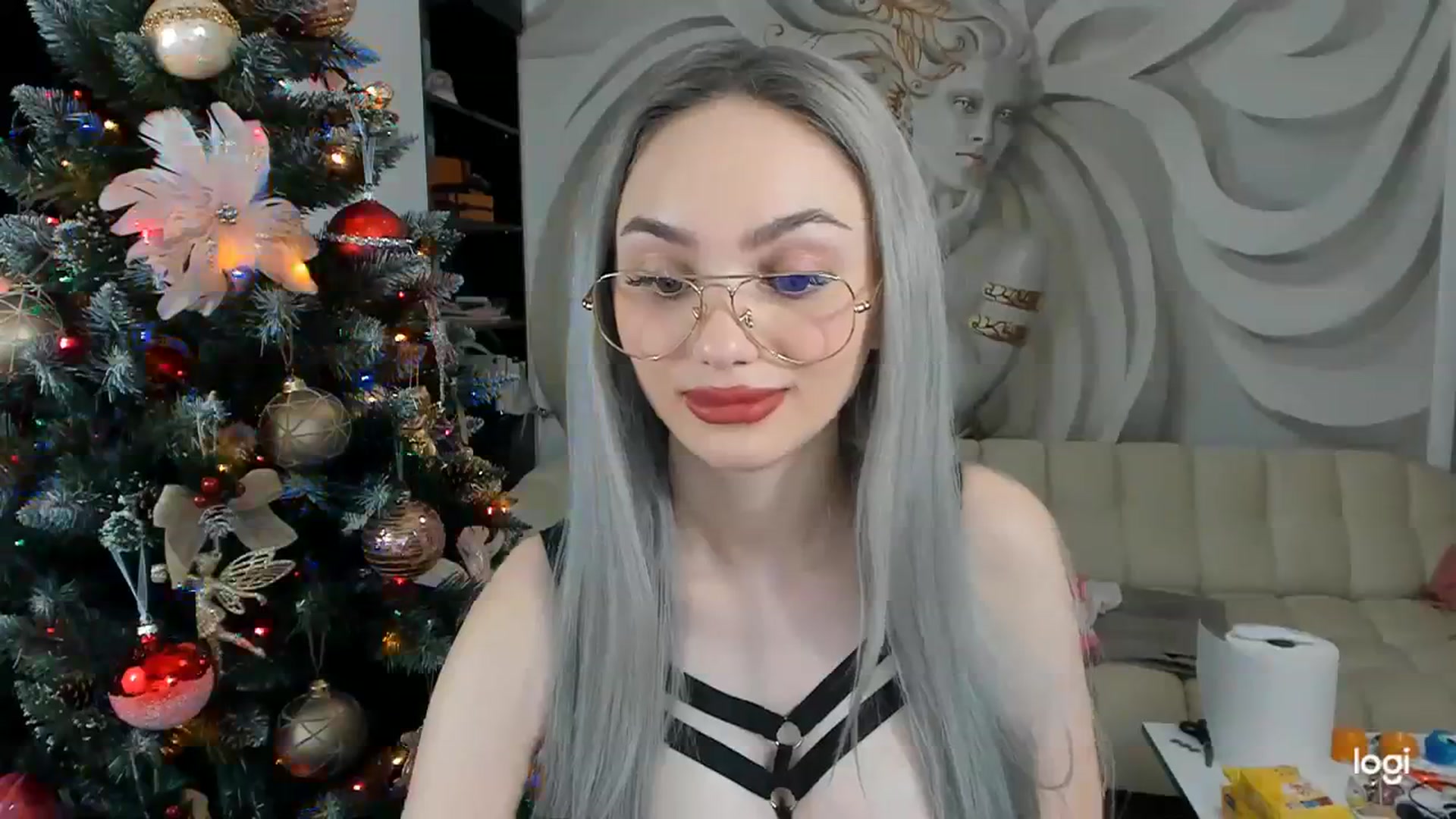 Gallery image thumbnail from HaleySweet18's myfreecams stream on, 01/07/2024, 02:20 image 9 of 20
