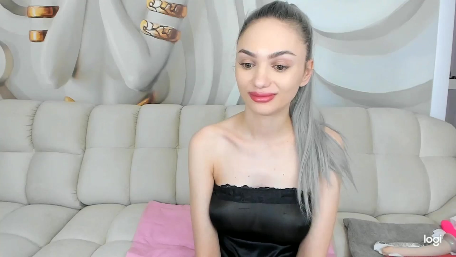 Gallery image thumbnail from HaleySweet18's myfreecams stream on, 01/11/2024, 07:35 image 14 of 20
