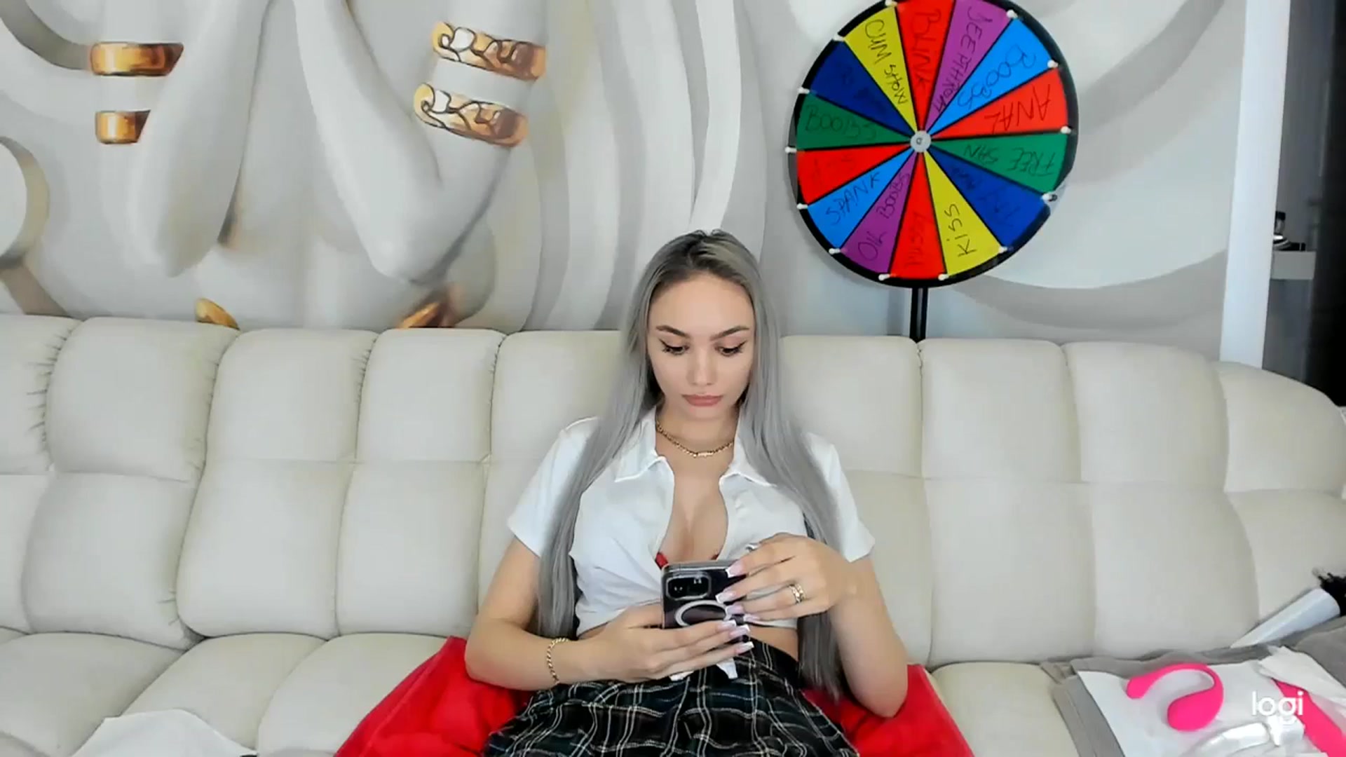 Gallery image thumbnail from HaleySweet18's myfreecams stream on, 01/29/2024, 03:33 image 13 of 20