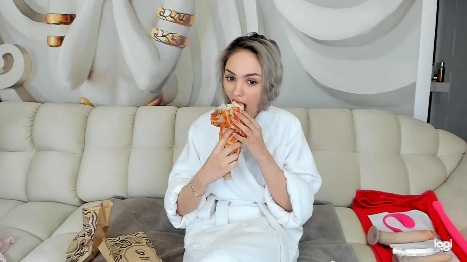 Gallery image thumbnail from HaleySweet18's myfreecams stream on, 03/05/2024, 07:31 image 16 of 20