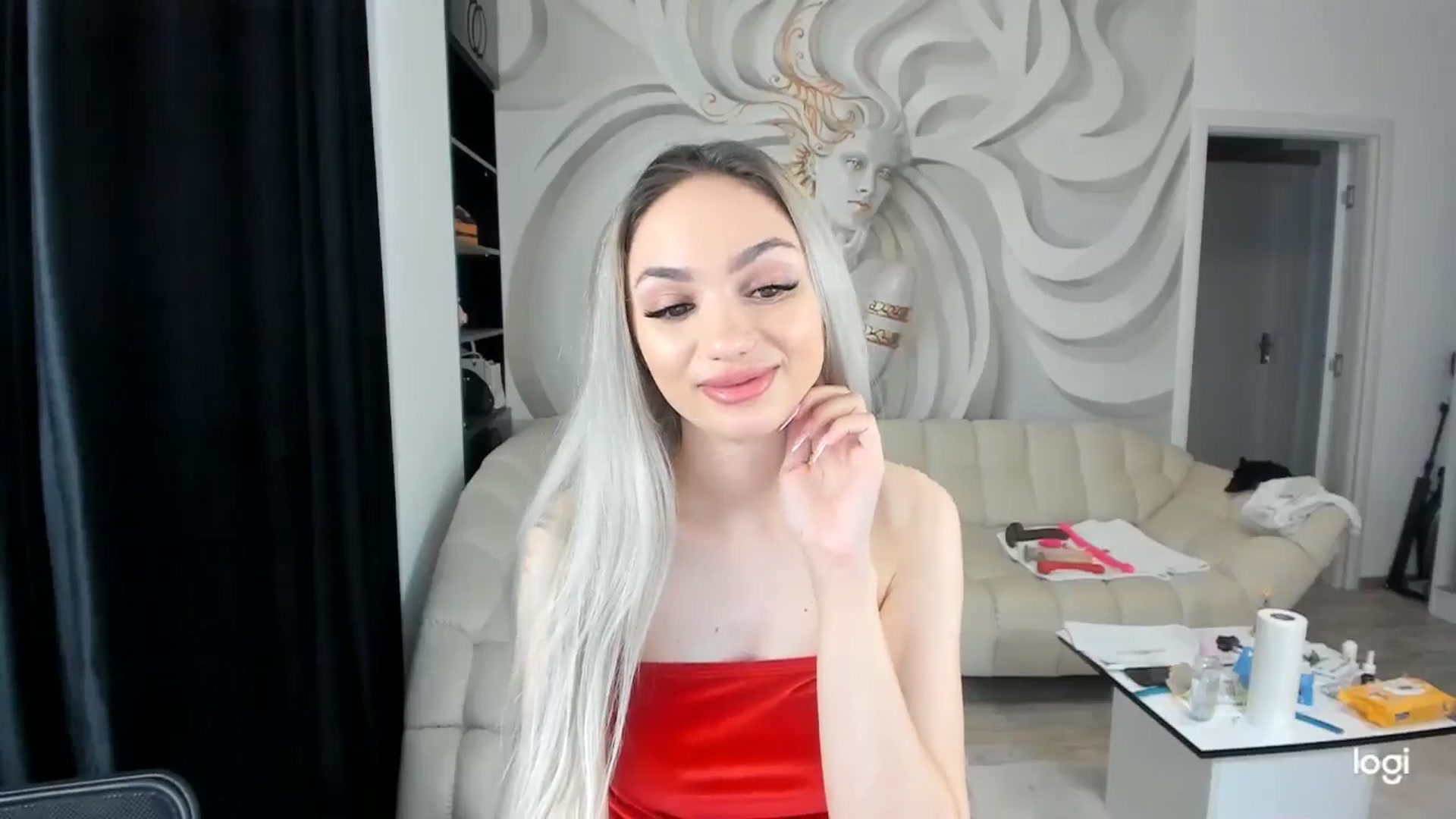 Gallery image thumbnail from HaleySweet18's myfreecams stream on, 05/21/2024, 01:58 image 6 of 20