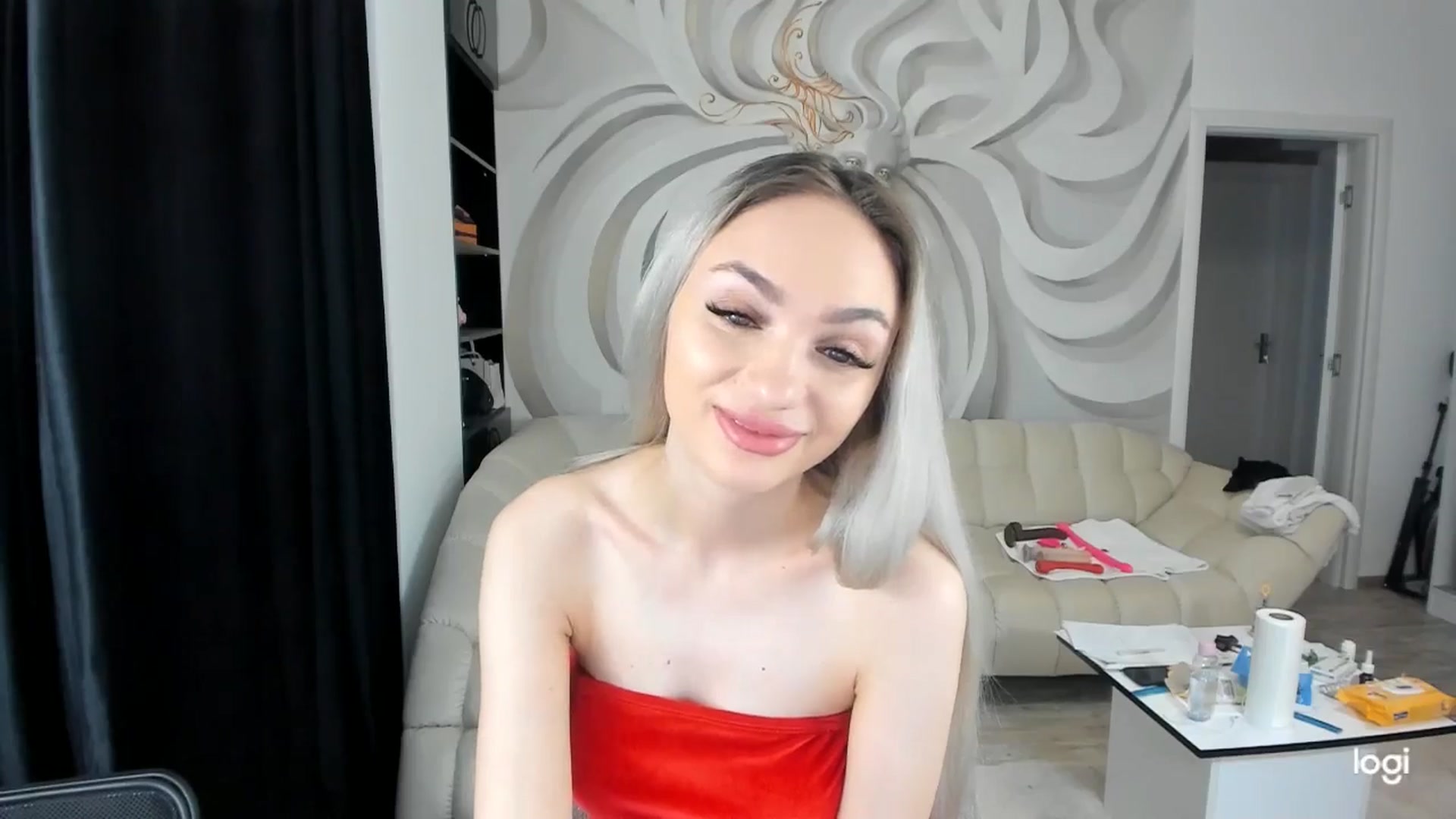 Gallery image thumbnail from HaleySweet18's myfreecams stream on, 05/21/2024, 01:58 image 8 of 20
