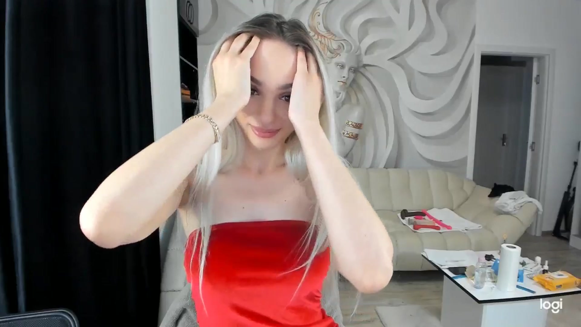 Gallery image thumbnail from HaleySweet18's myfreecams stream on, 05/21/2024, 03:23 image 12 of 20