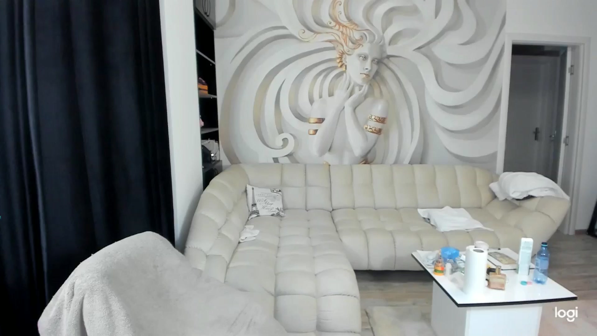 Gallery image thumbnail from HaleySweet18's myfreecams stream on, 06/03/2024, 22:28 image 20 of 20