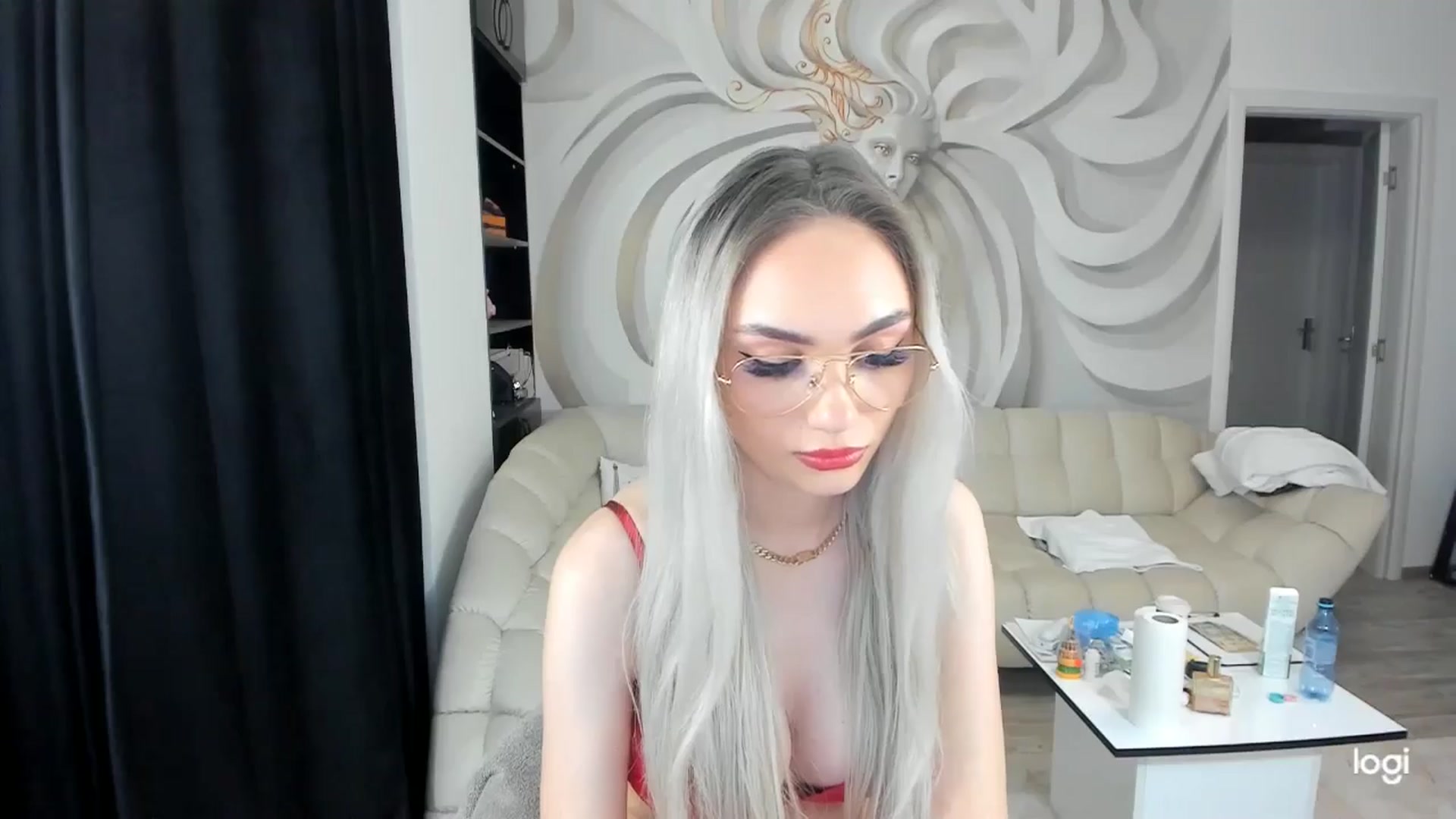 Gallery image thumbnail from HaleySweet18's myfreecams stream on, 06/04/2024, 24:33 image 7 of 20