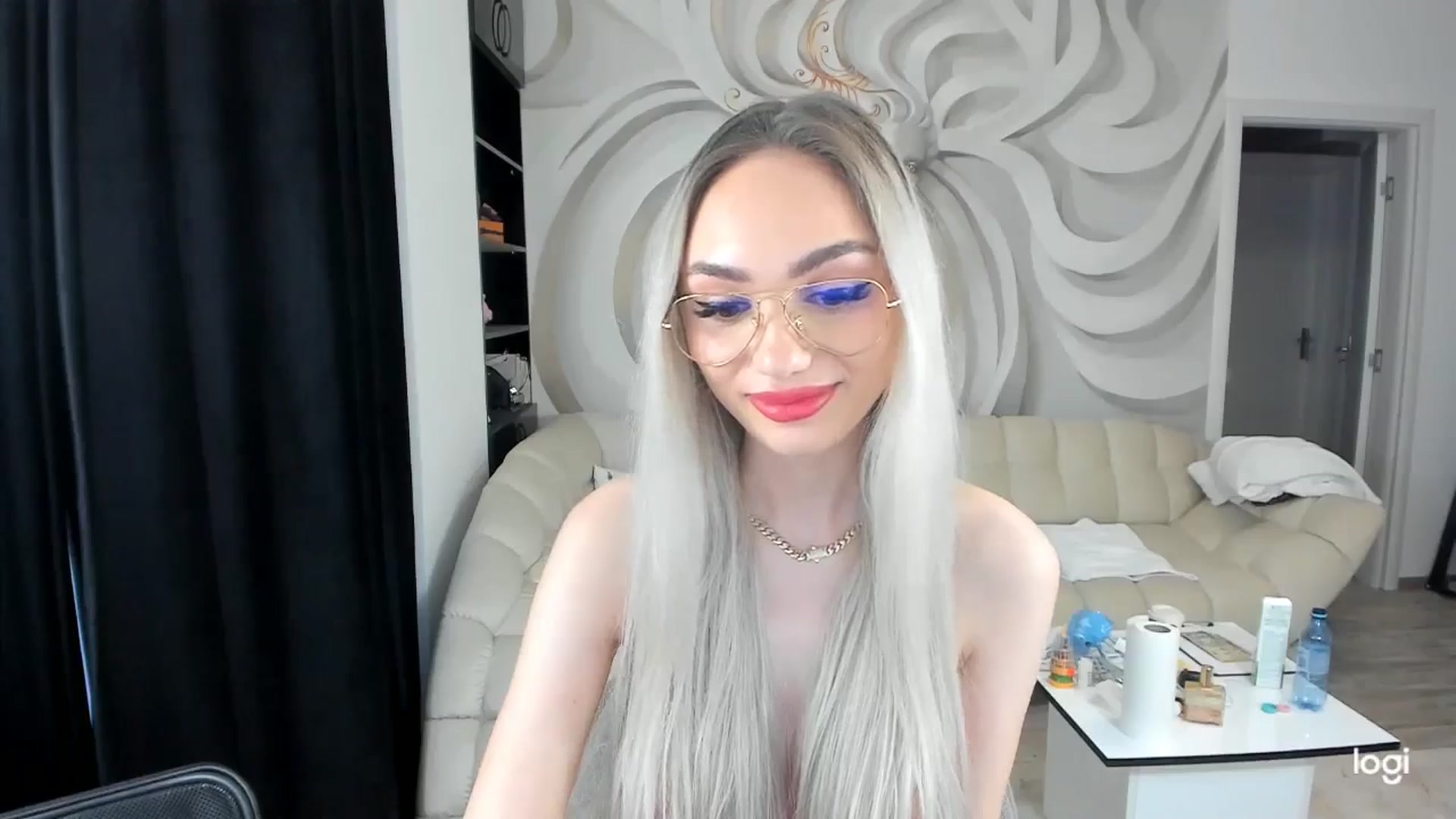 Gallery image thumbnail from HaleySweet18's myfreecams stream on, 06/04/2024, 04:43 image 4 of 20