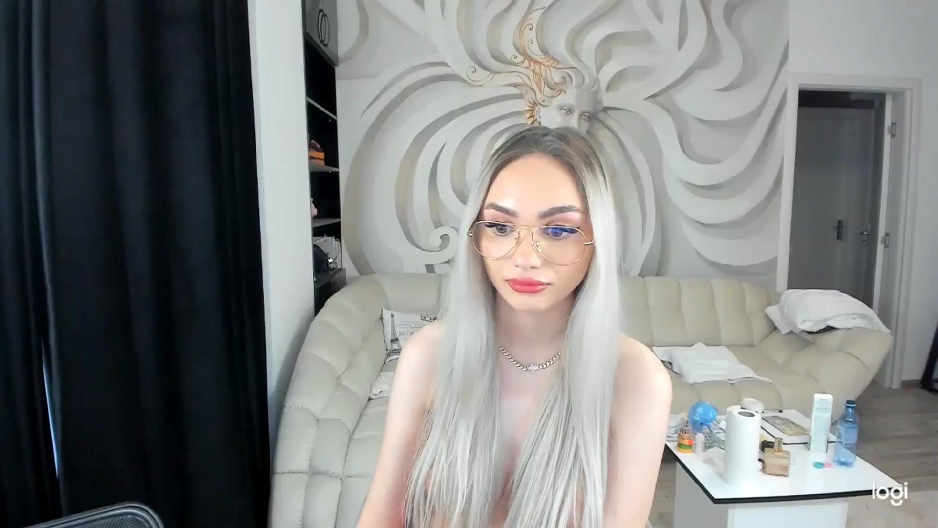 Gallery image thumbnail from HaleySweet18's myfreecams stream on, 06/04/2024, 04:43 image 7 of 20