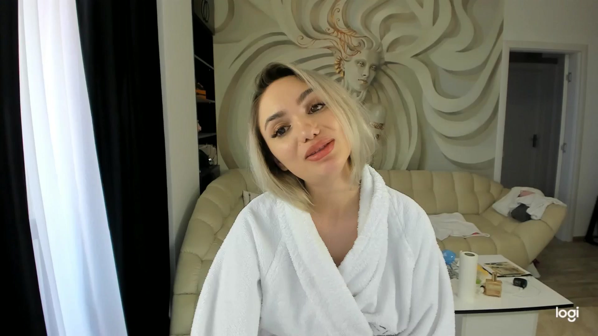 Gallery image thumbnail from HaleySweet18's myfreecams stream on, 06/06/2024, 06:48 image 7 of 20
