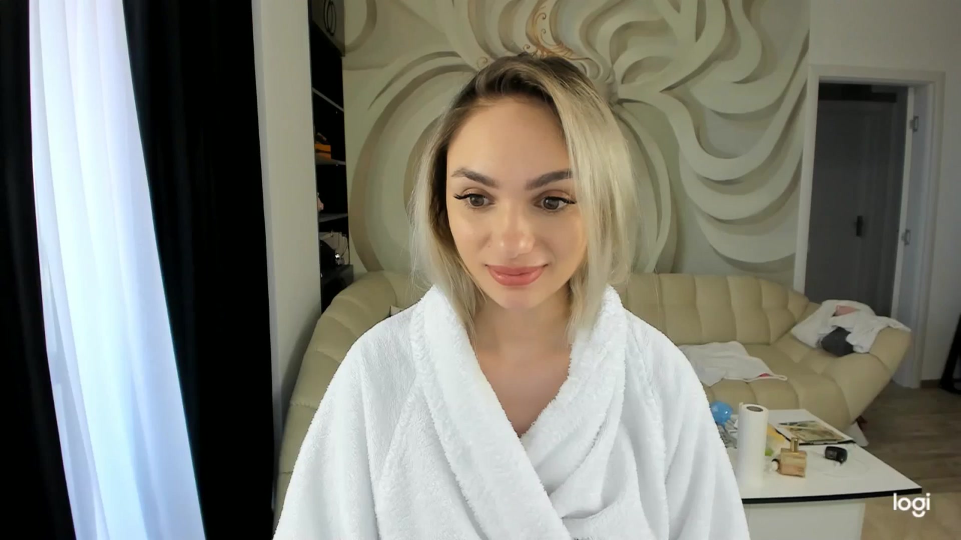 Gallery image thumbnail from HaleySweet18's myfreecams stream on, 06/06/2024, 06:48 image 3 of 20