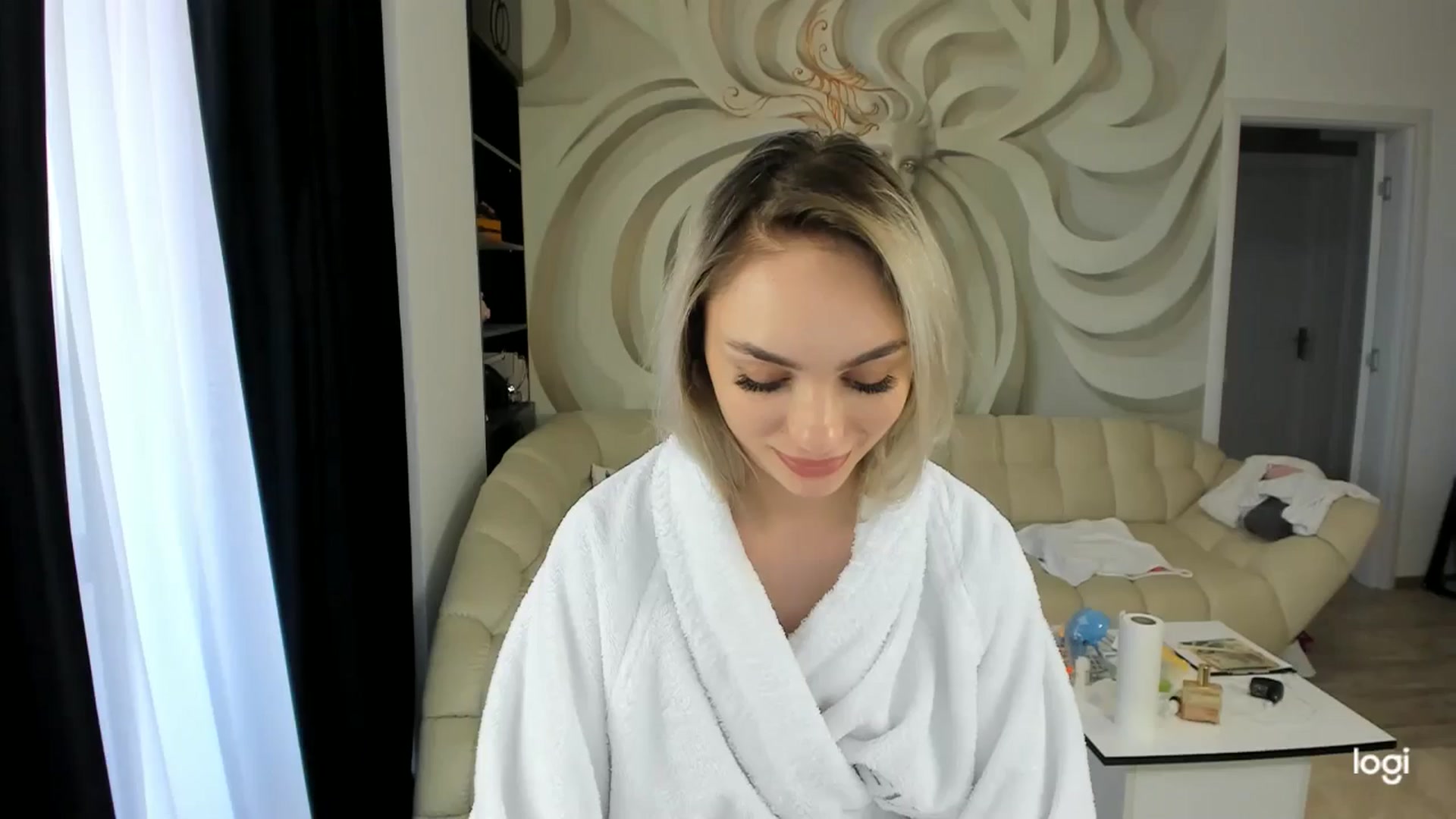 Gallery image thumbnail from HaleySweet18's myfreecams stream on, 06/06/2024, 06:48 image 5 of 20