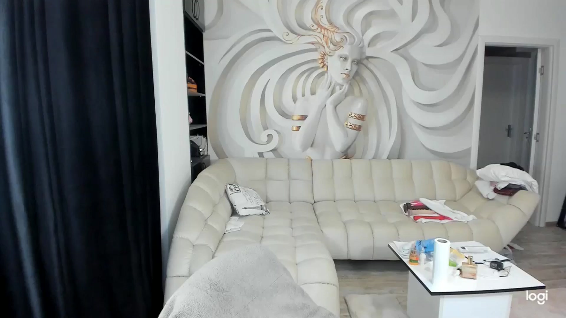 Gallery image thumbnail from HaleySweet18's myfreecams stream on, 06/10/2024, 01:37 image 13 of 20