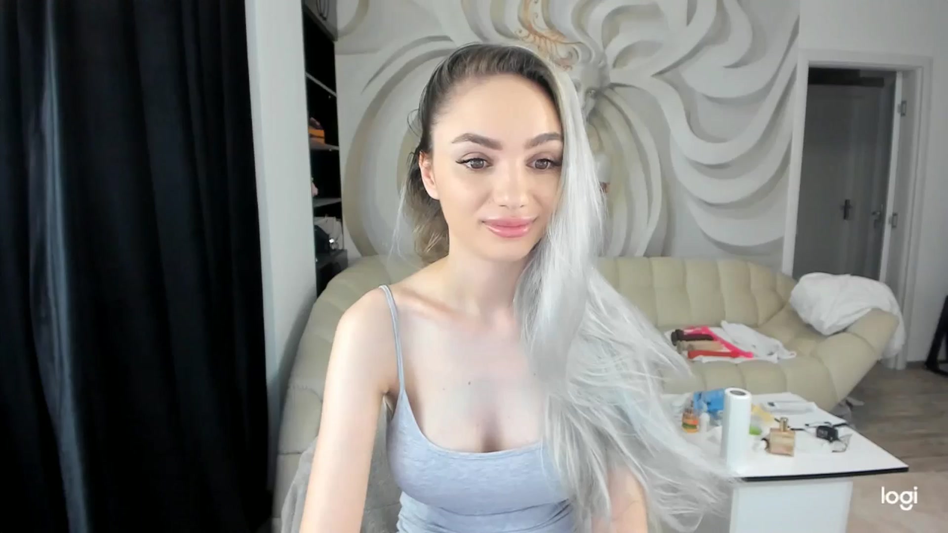 Gallery image thumbnail from HaleySweet18's myfreecams stream on, 06/10/2024, 20:55 image 17 of 20