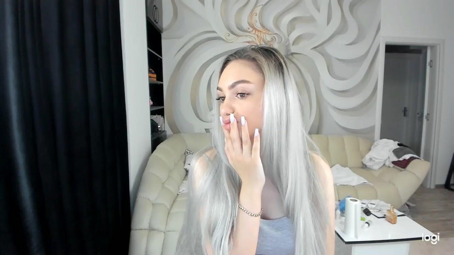 Gallery image thumbnail from HaleySweet18's myfreecams stream on, 06/12/2024, 02:18 image 15 of 20