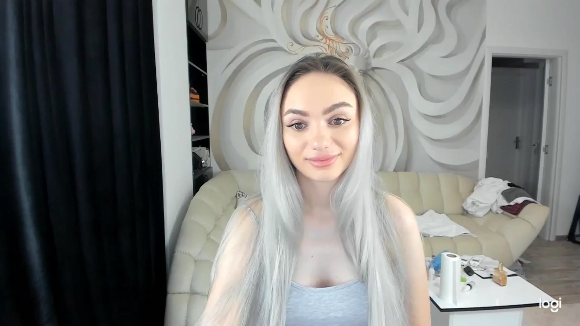 Gallery image thumbnail from HaleySweet18's myfreecams stream on, 06/12/2024, 02:18 image 17 of 20