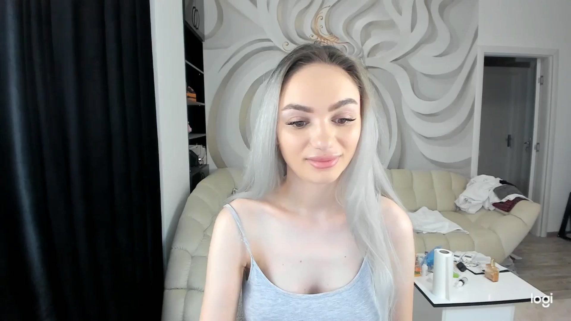 Gallery image thumbnail from HaleySweet18's myfreecams stream on, 06/12/2024, 02:18 image 8 of 20