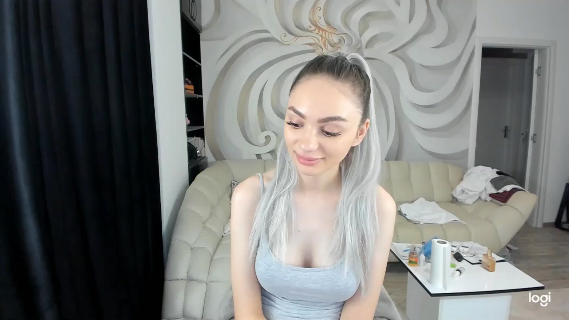 Gallery image thumbnail from HaleySweet18's myfreecams stream on, 06/12/2024, 03:28 image 4 of 20