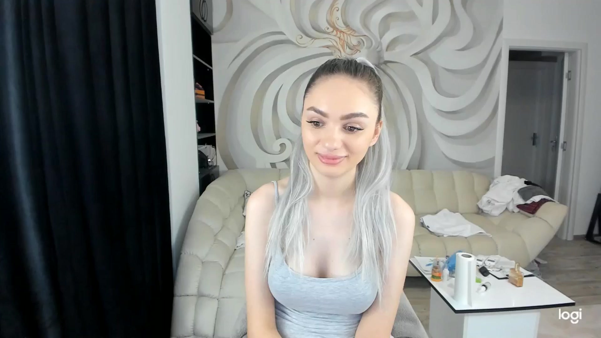 Gallery image thumbnail from HaleySweet18's myfreecams stream on, 06/12/2024, 03:28 image 3 of 20