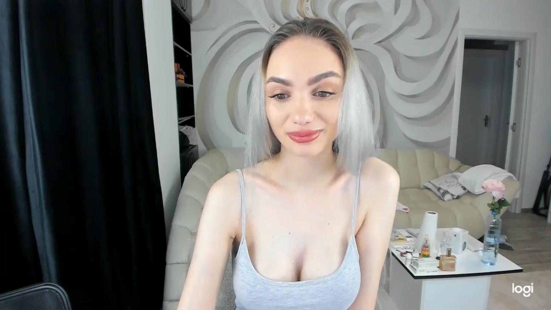 Gallery image thumbnail from HaleySweet18's myfreecams stream on, 06/16/2024, 24:04 image 2 of 20