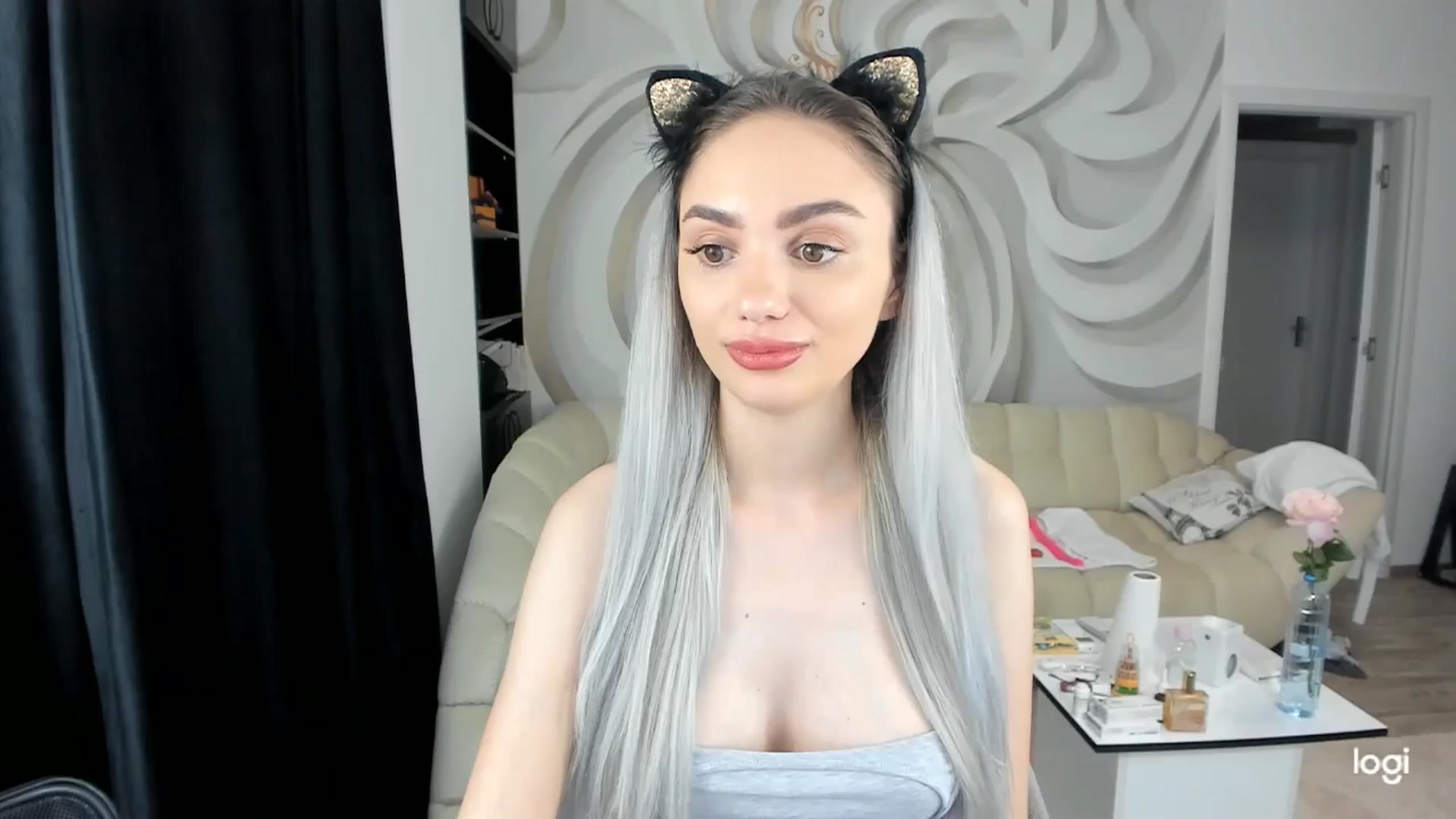 Gallery image thumbnail from HaleySweet18's myfreecams stream on, 06/16/2024, 02:39 image 11 of 20